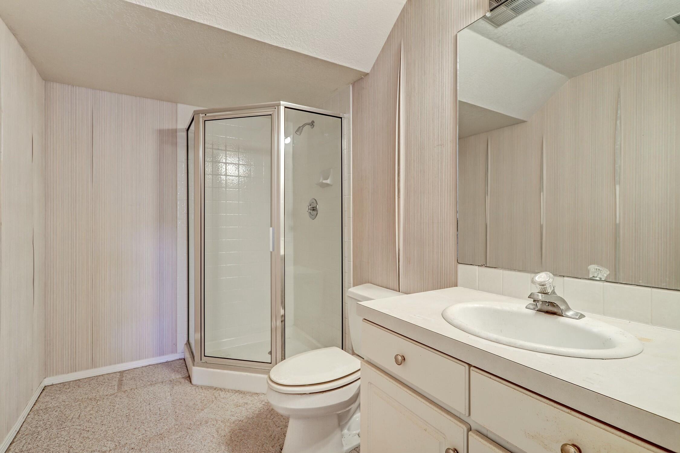 7405 COACHMAN Street NE