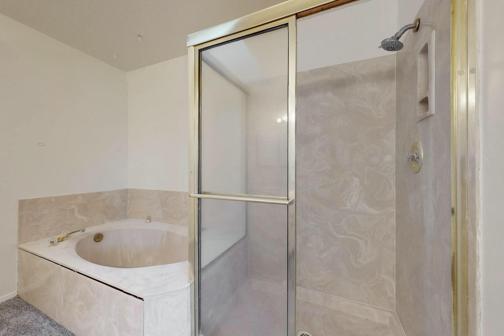 7405 COACHMAN Street NE