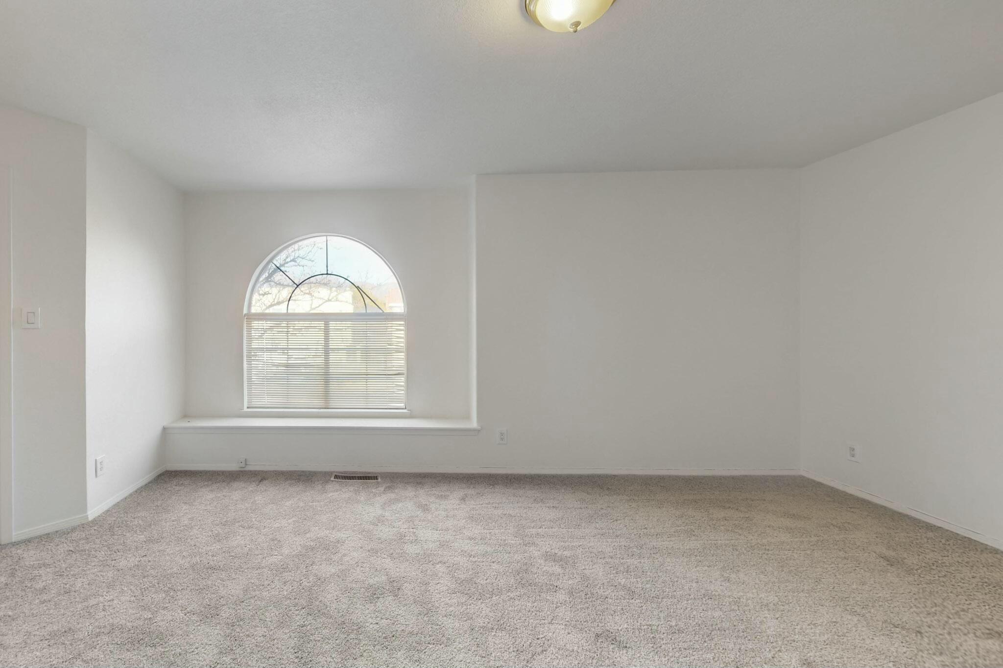 7405 COACHMAN Street NE