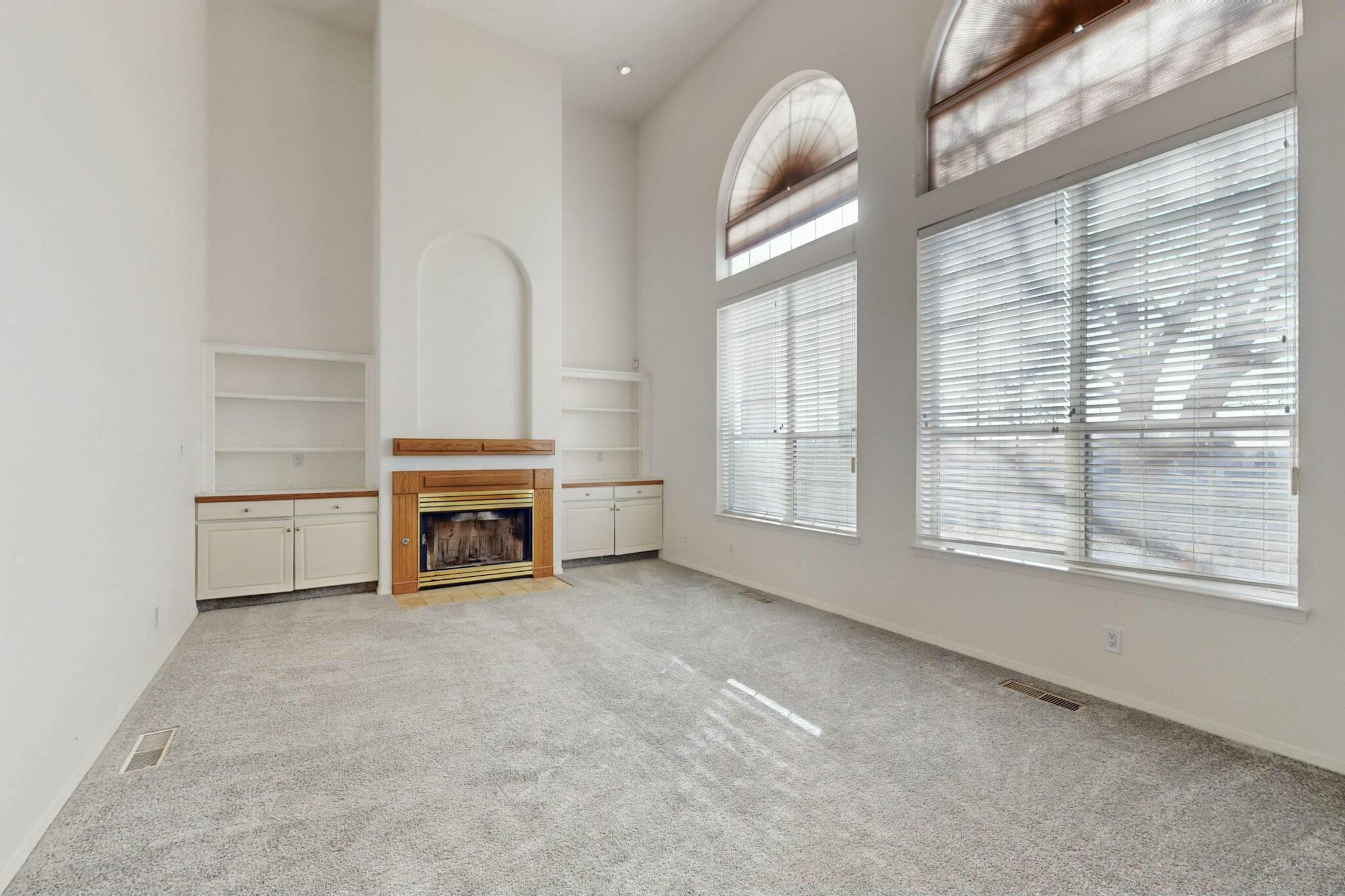 7405 COACHMAN Street NE