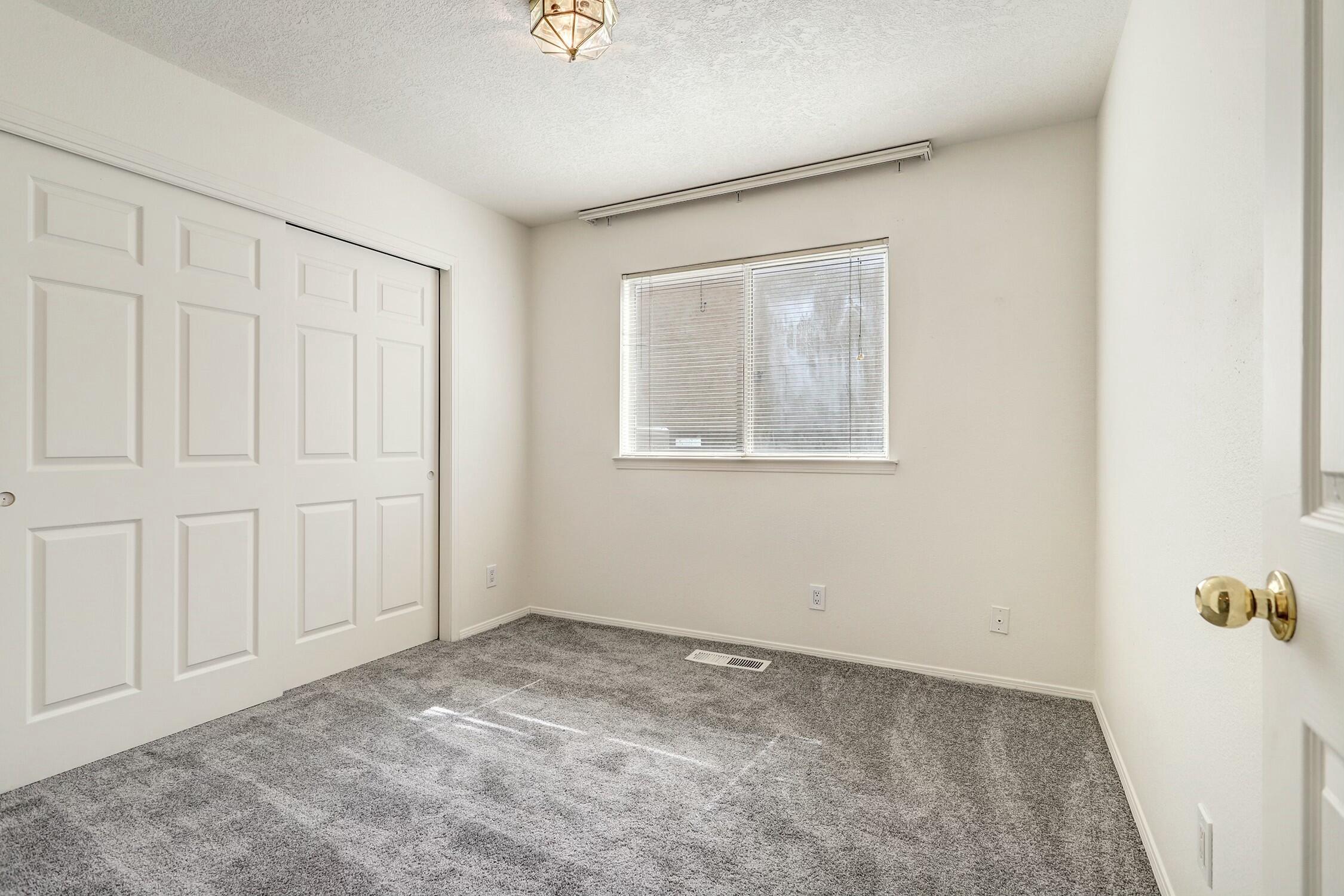 7405 COACHMAN Street NE