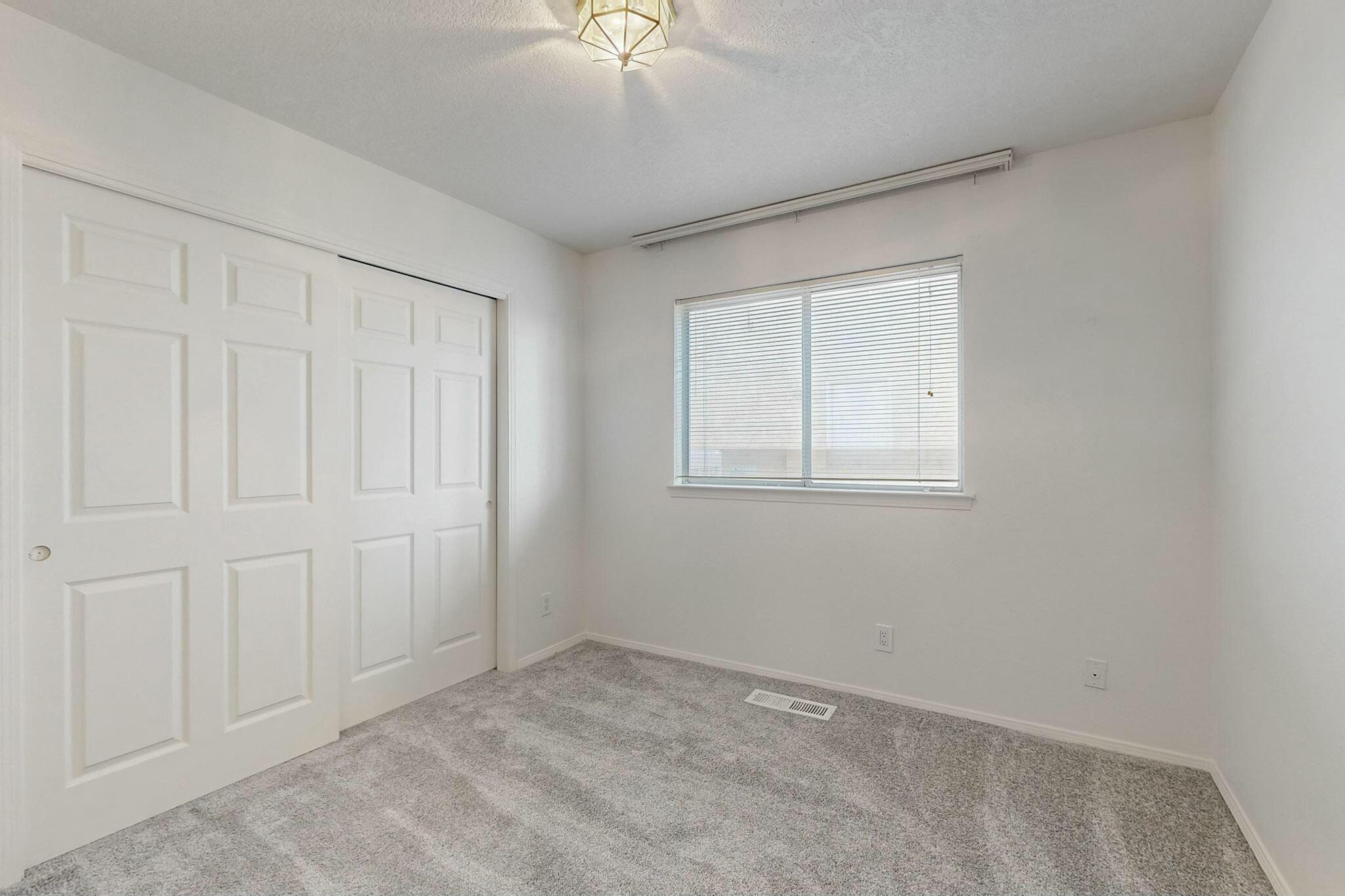 7405 COACHMAN Street NE