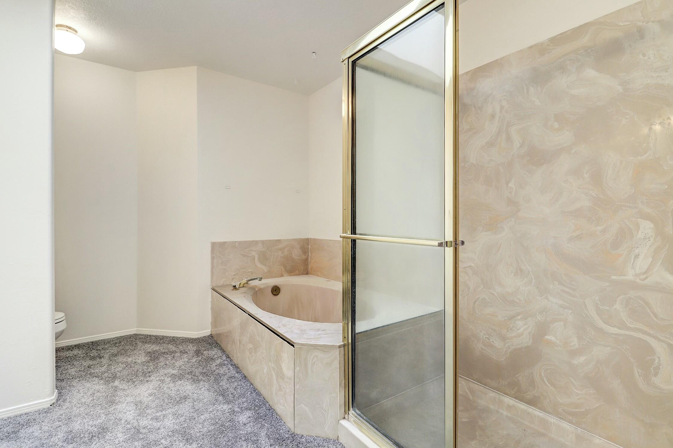 7405 COACHMAN Street NE