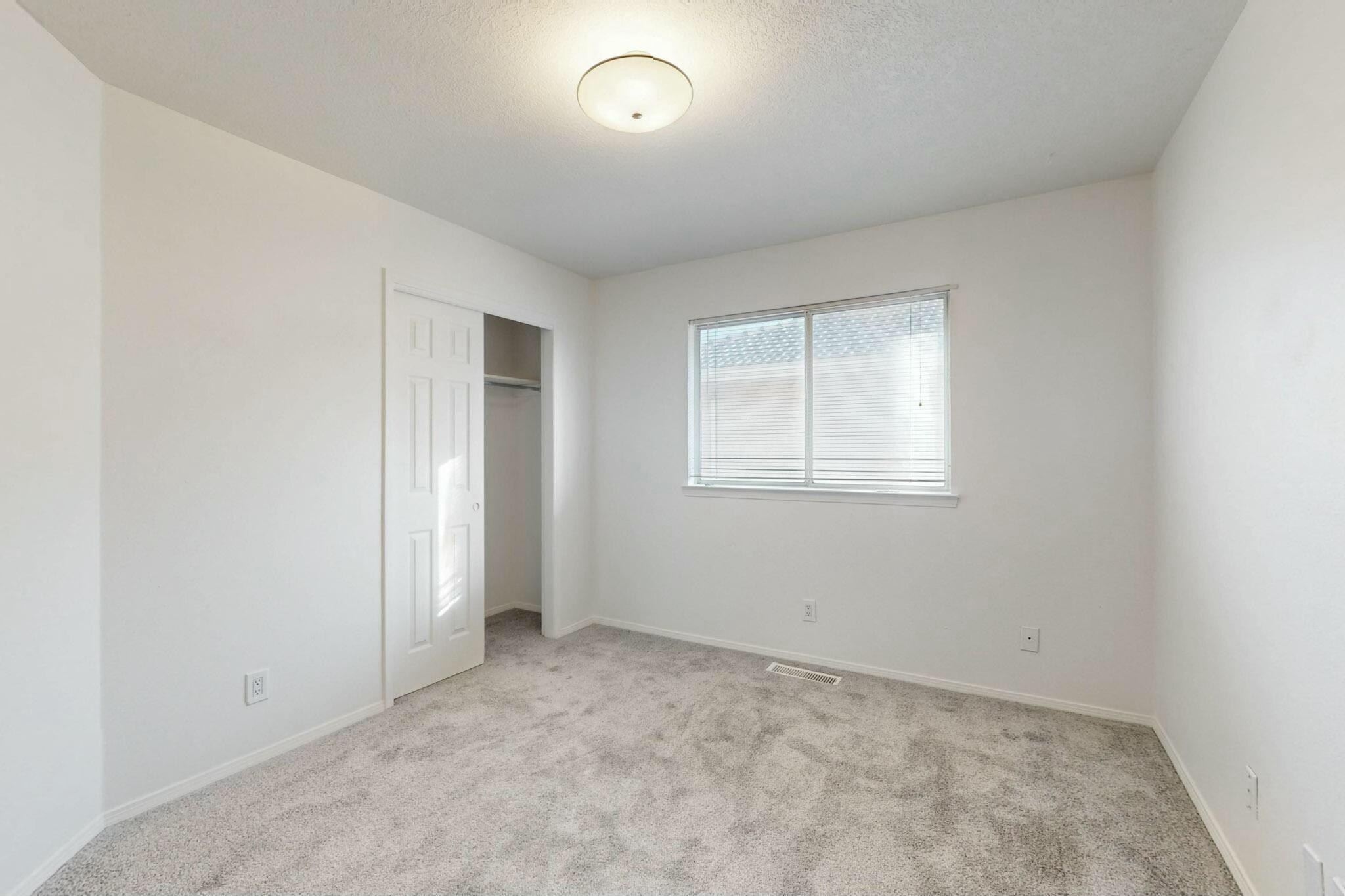 7405 COACHMAN Street NE