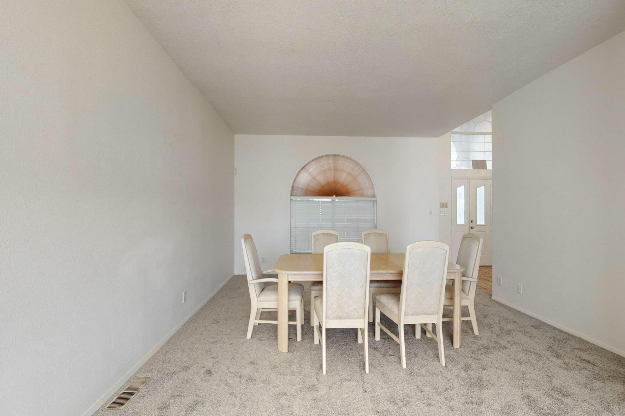 7405 COACHMAN Street NE