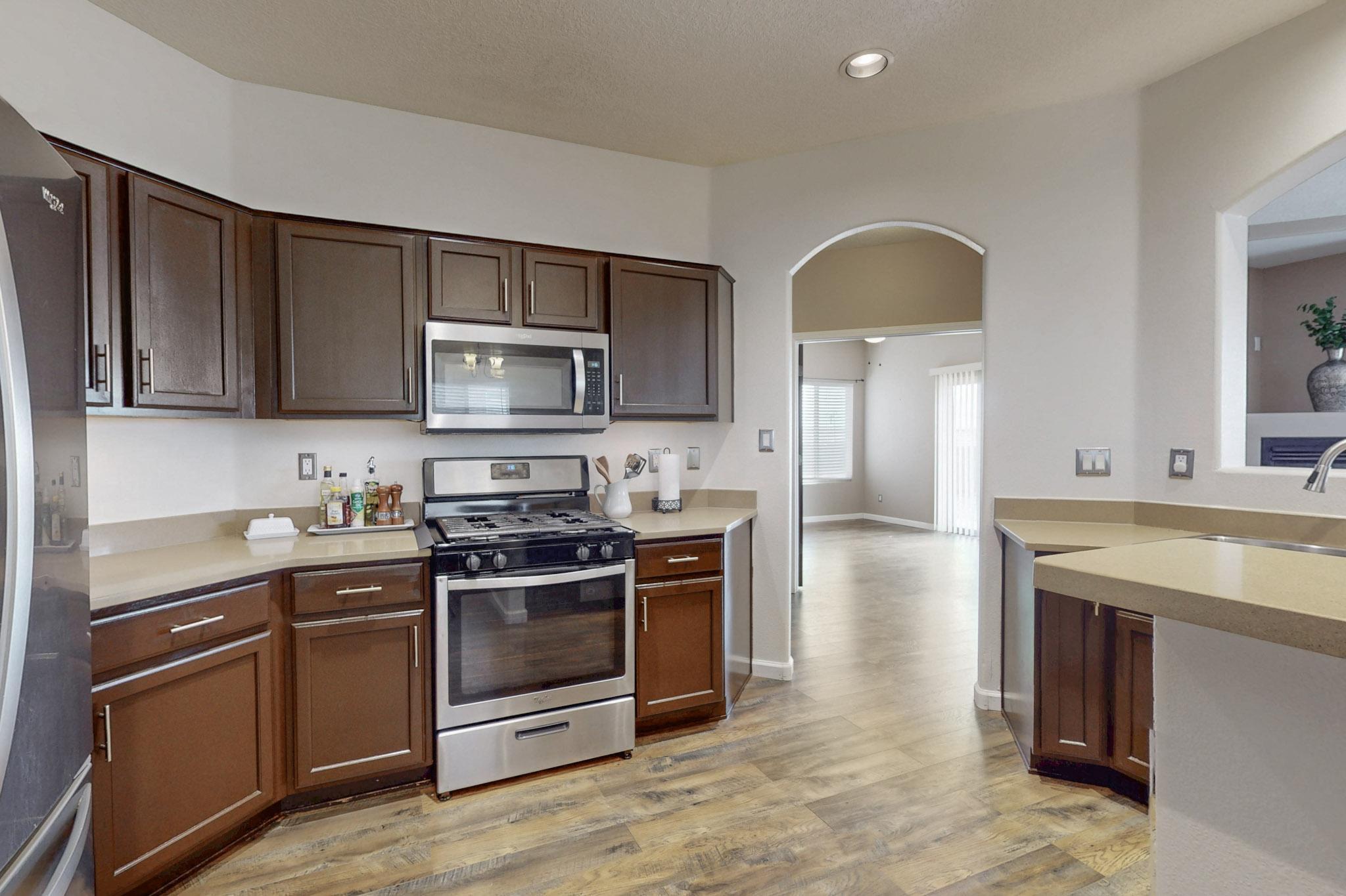 3305 COCHITI Street NE