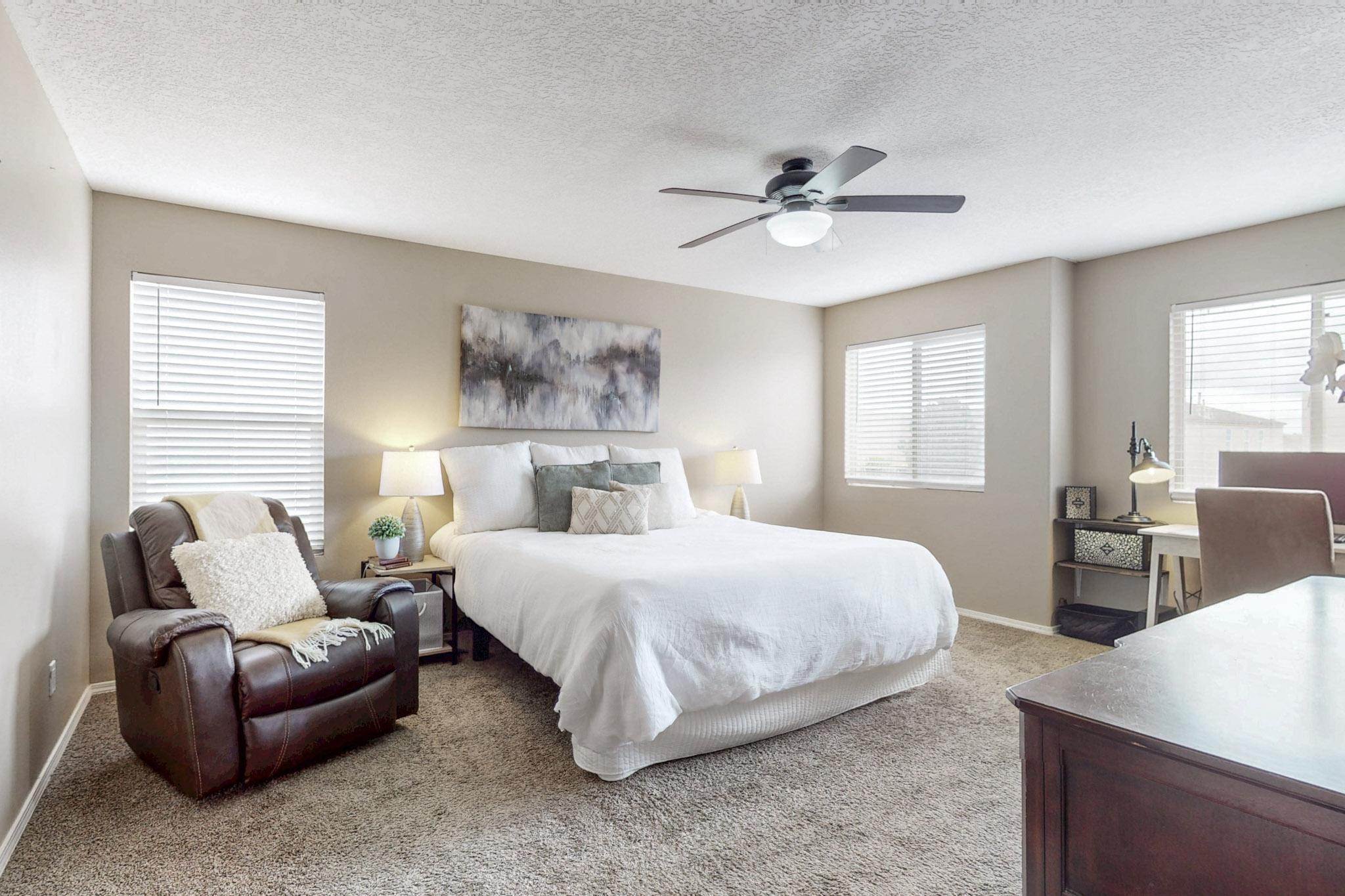 3305 COCHITI Street NE