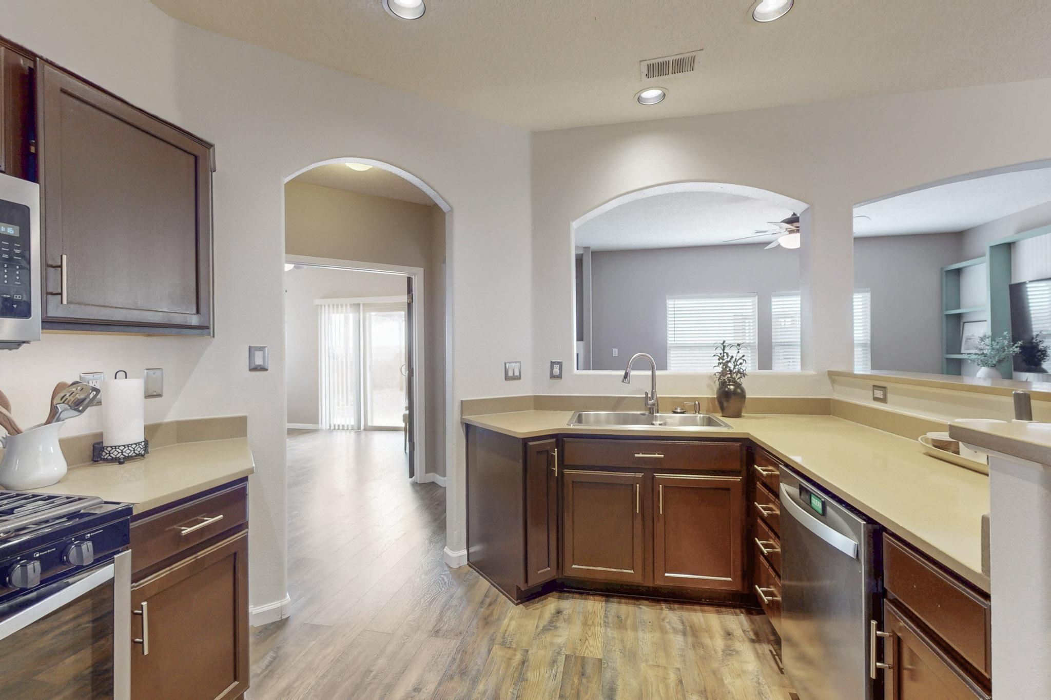 3305 COCHITI Street NE