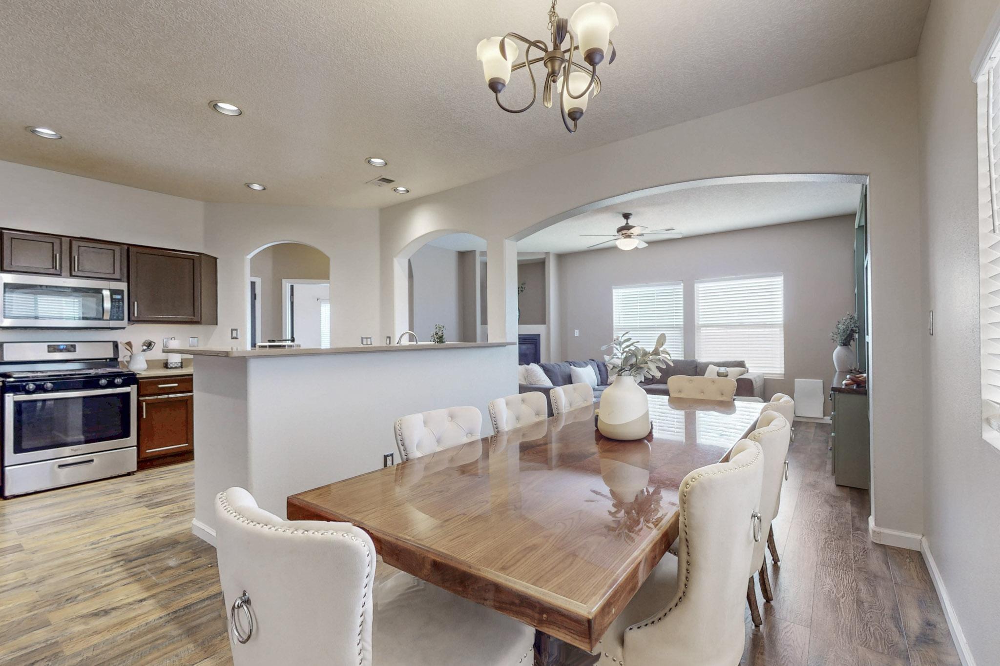 3305 COCHITI Street NE