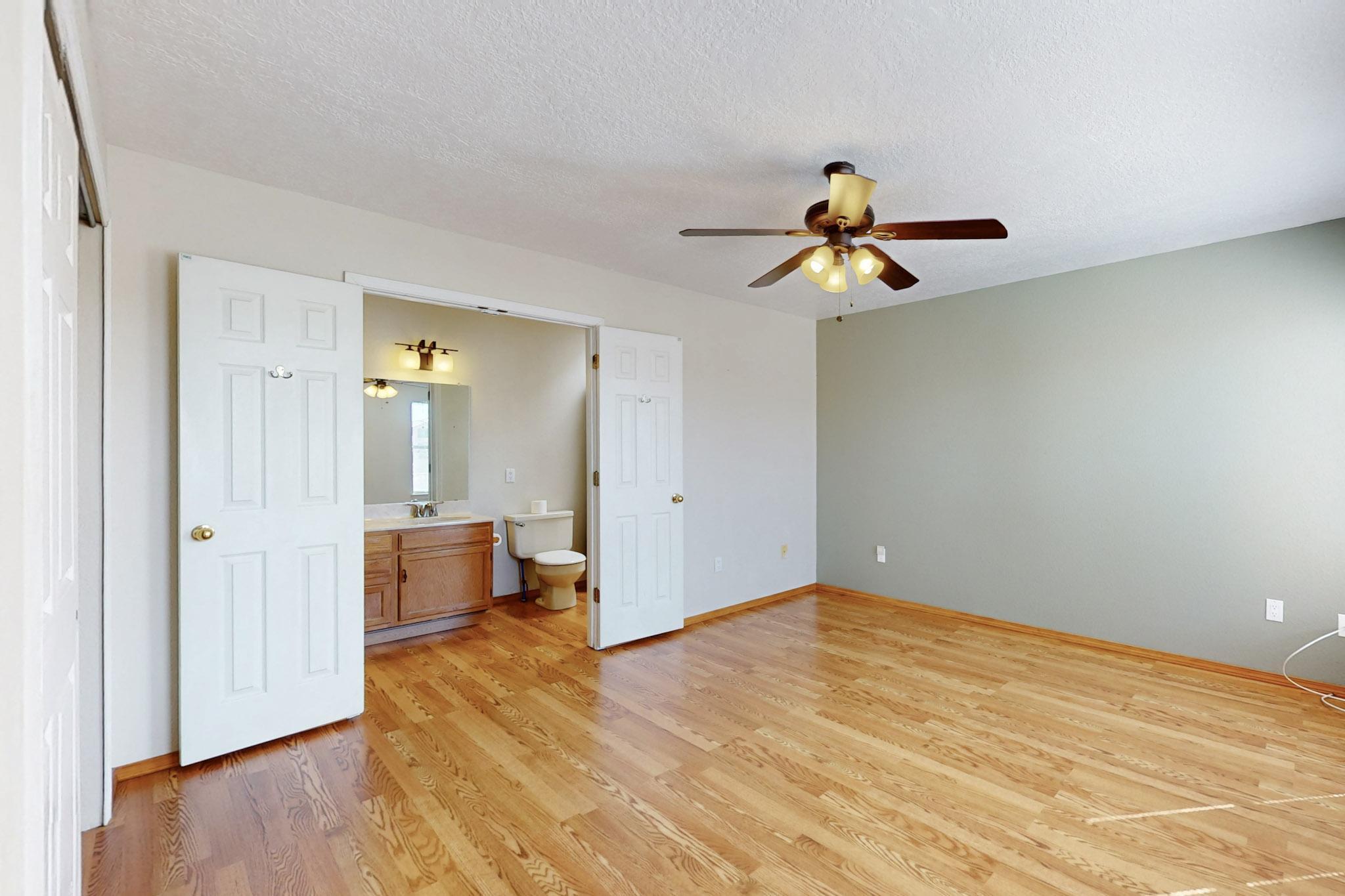 7632 SANDLEWOOD Drive NW