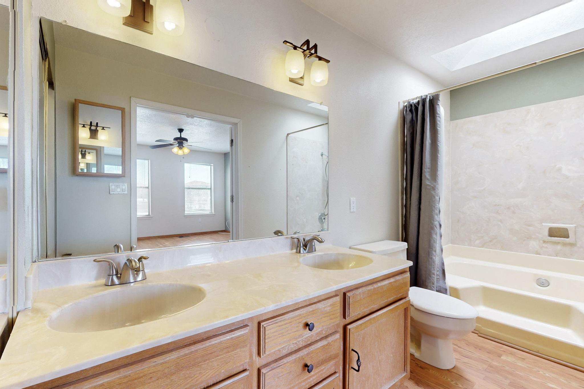 7632 SANDLEWOOD Drive NW