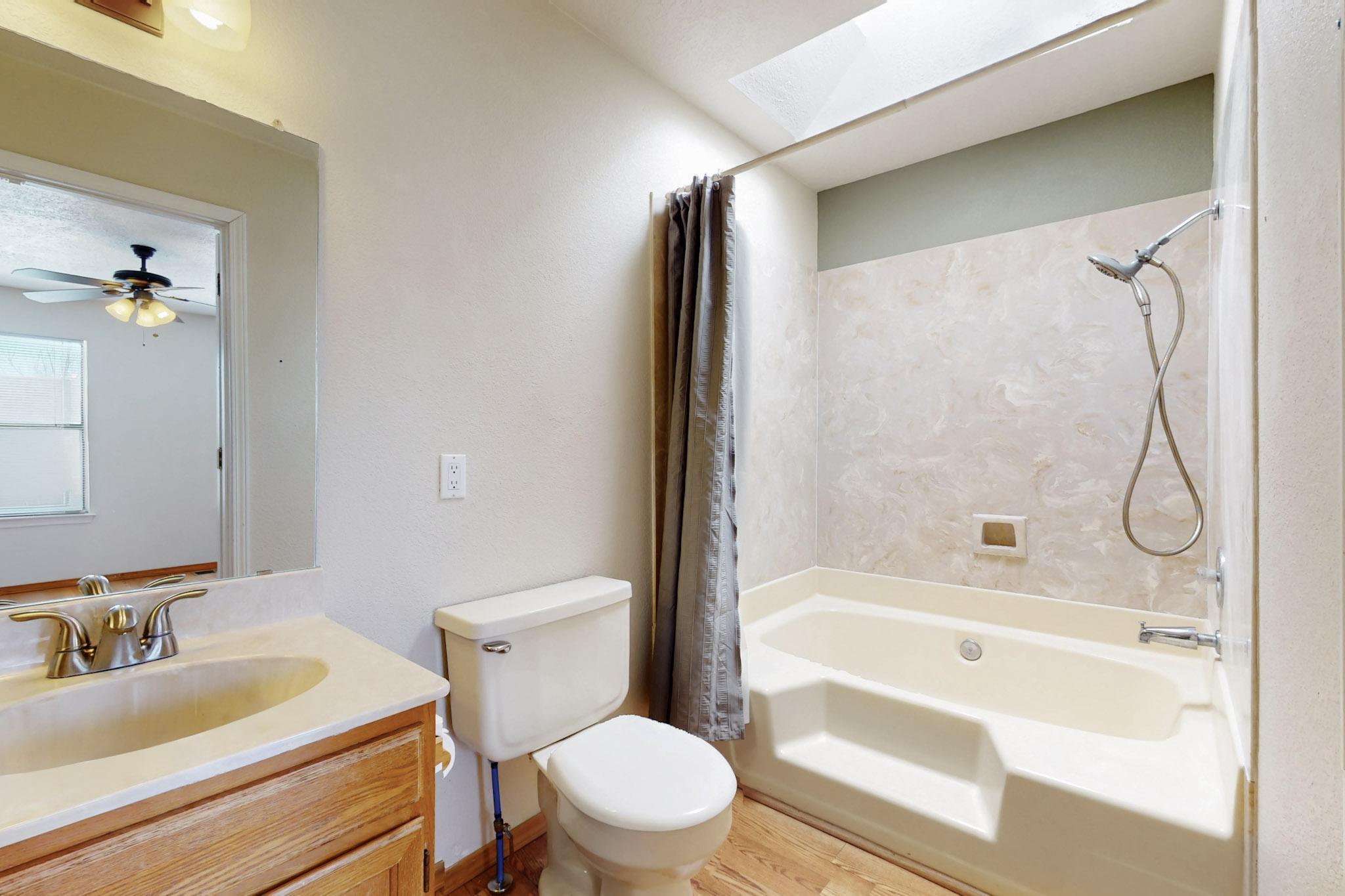 7632 SANDLEWOOD Drive NW