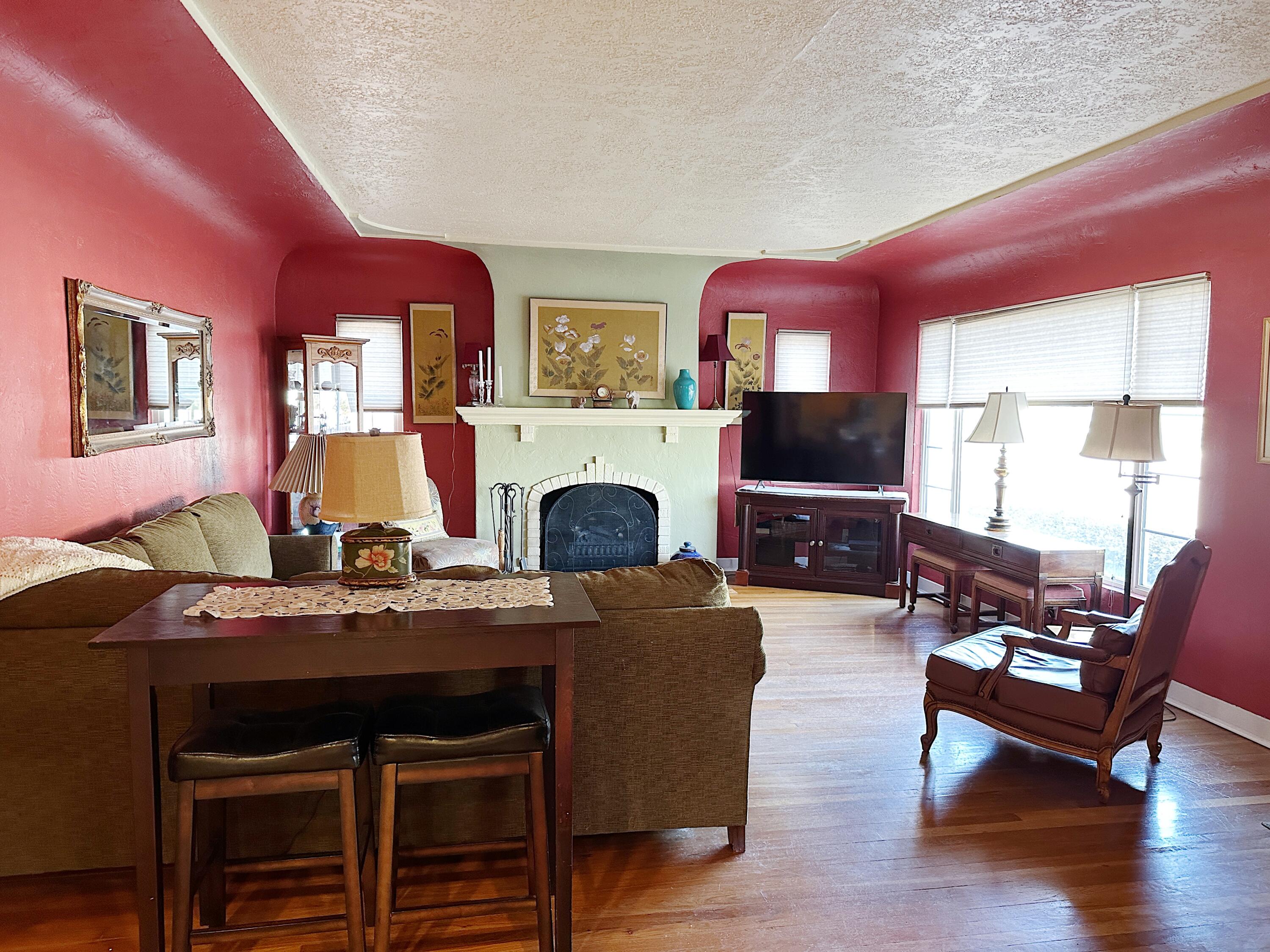 801 PARKLAND Circle SE