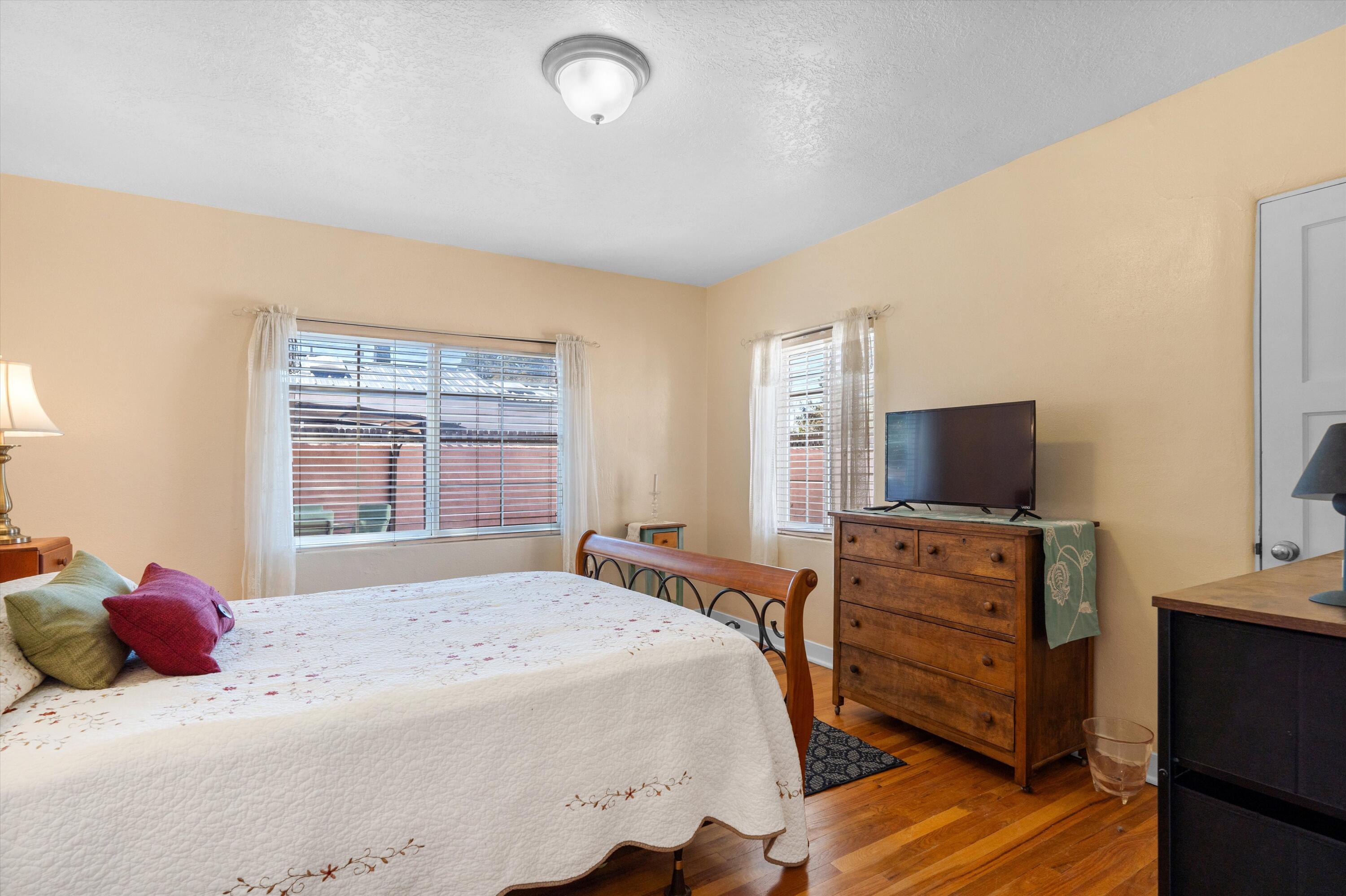 801 PARKLAND Circle SE