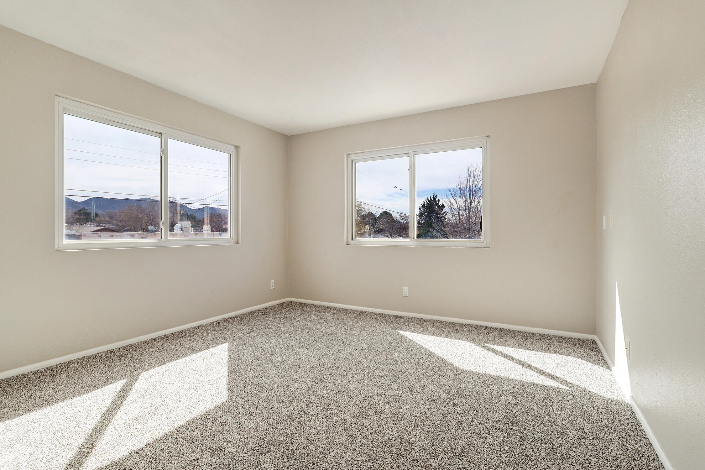 3508 GLORIETA Street NE