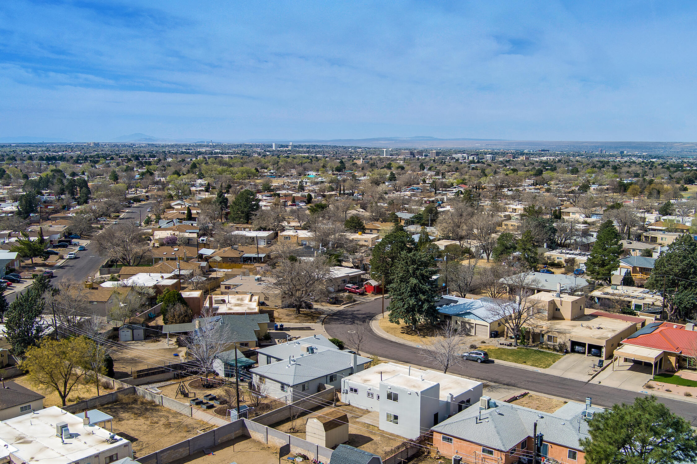 3508 GLORIETA Street NE