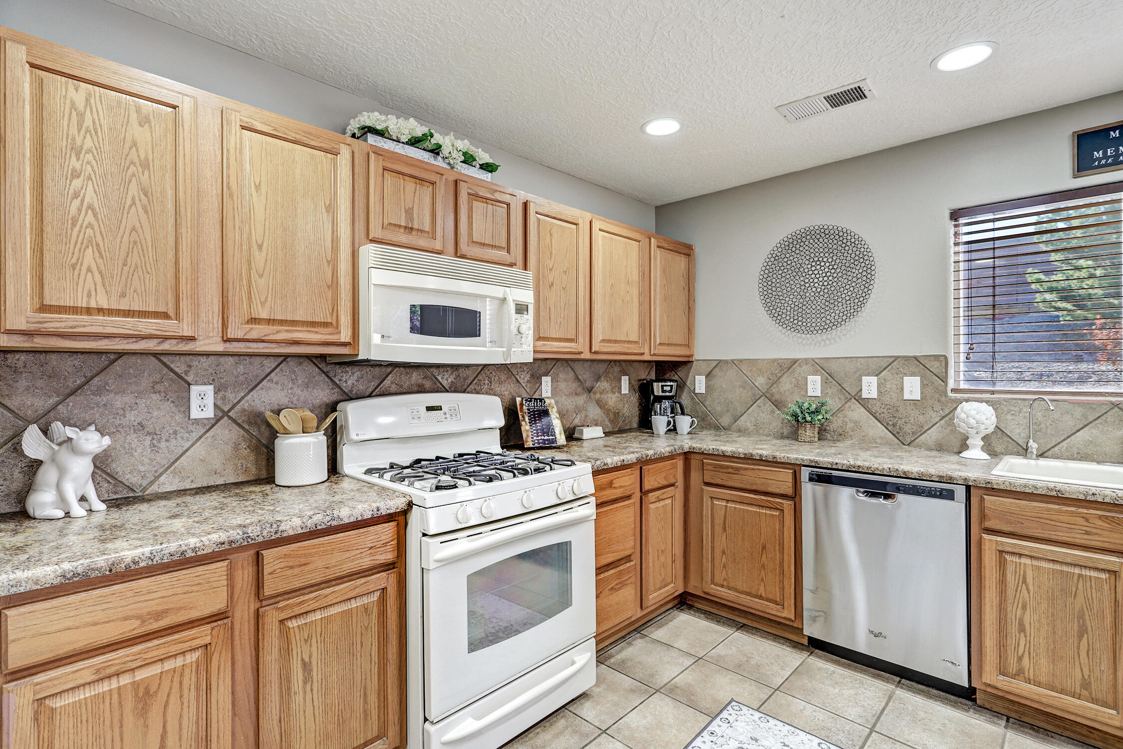 1230 Colibri Avenue NW