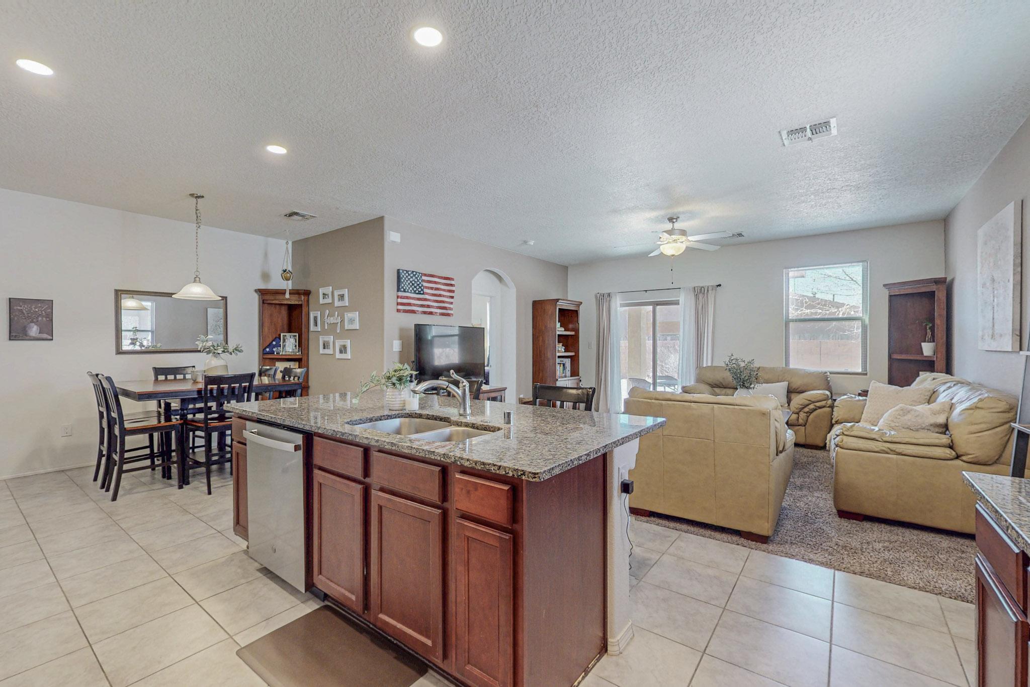 515 WHITTEN Trail SW