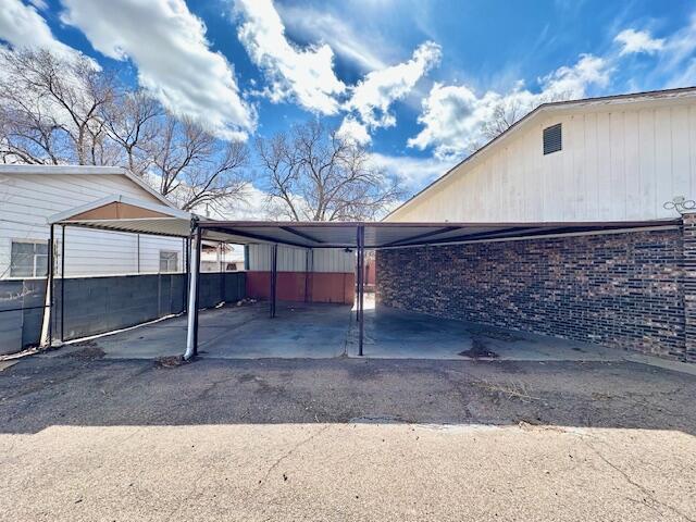 601 E Sargent Street