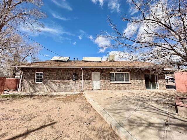 601 E Sargent Street