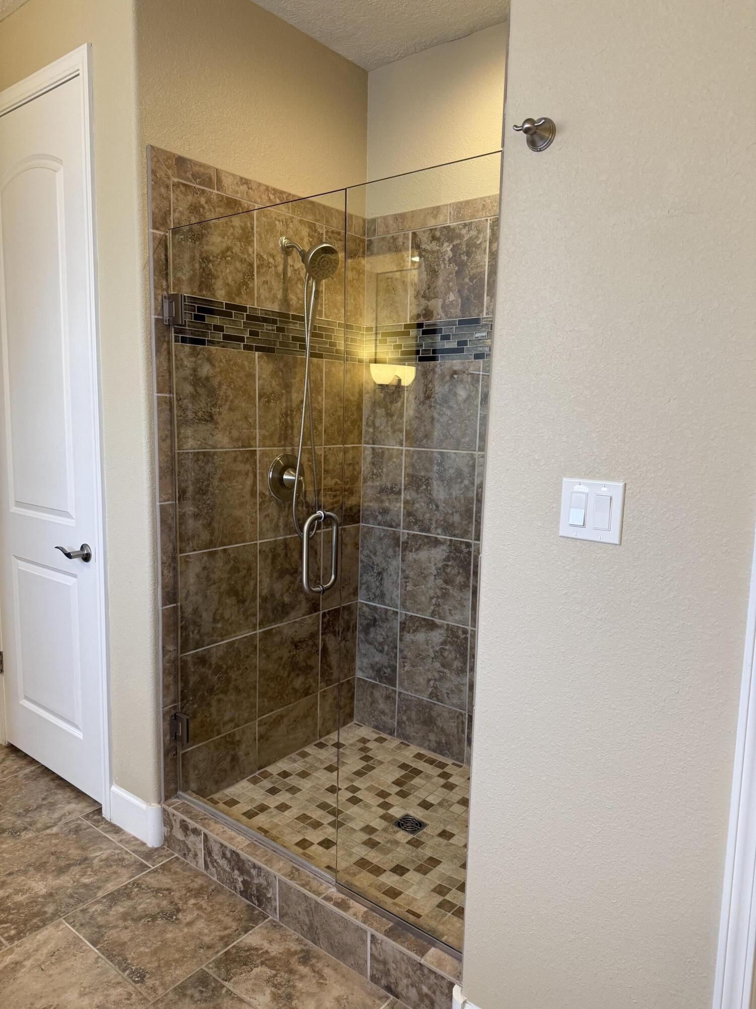 7316 LAGUNA NIGUEL Drive NE