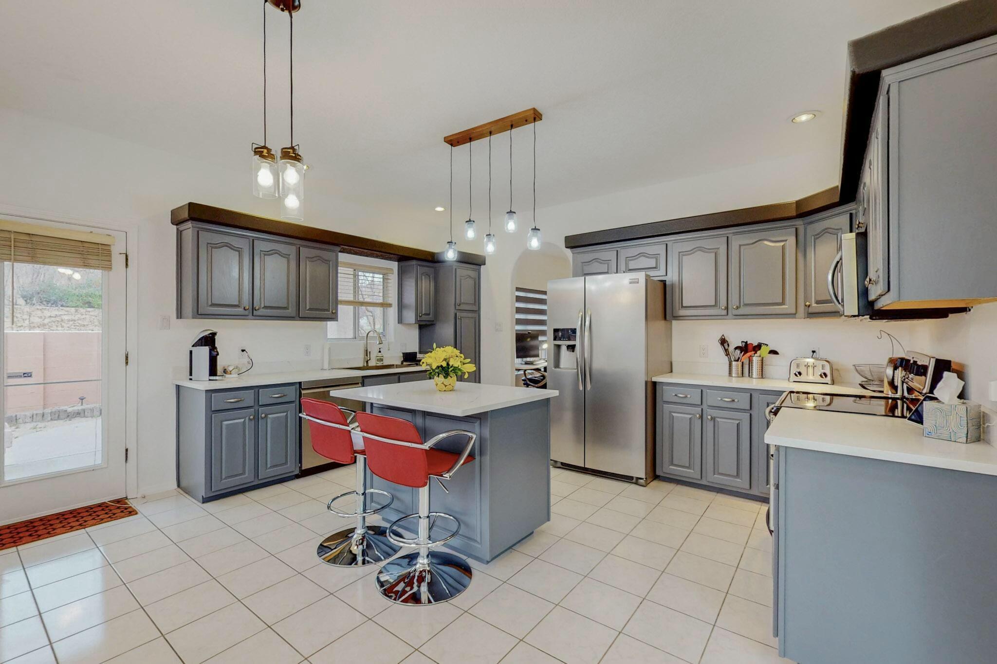 7231 CARDIFF Avenue NE