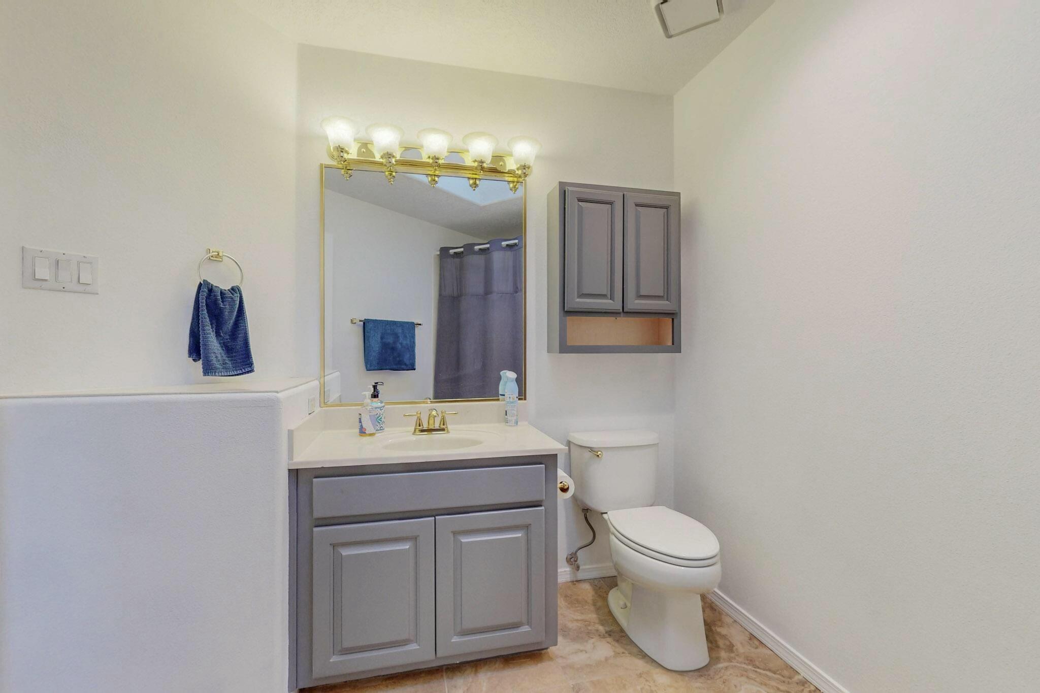 7231 CARDIFF Avenue NE