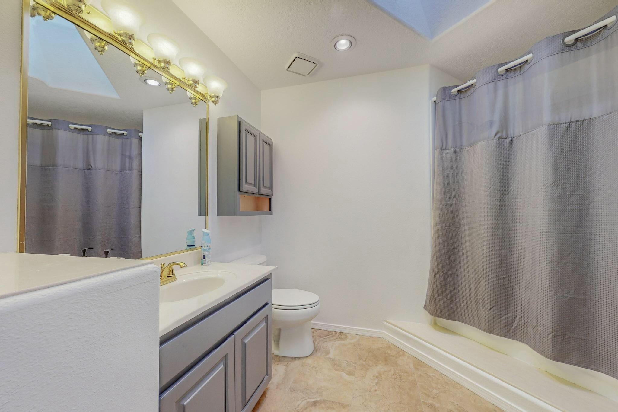 7231 CARDIFF Avenue NE