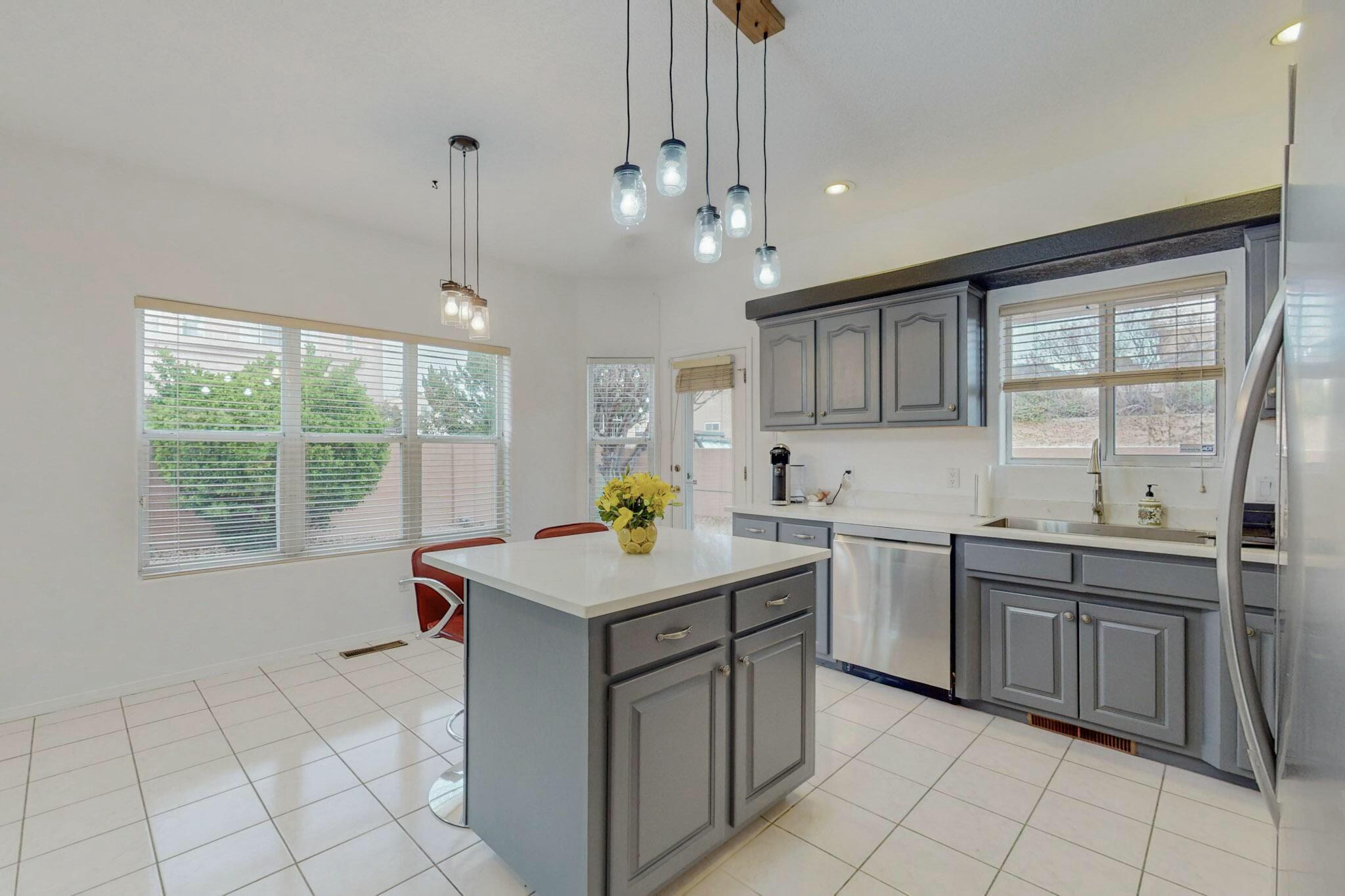 7231 CARDIFF Avenue NE