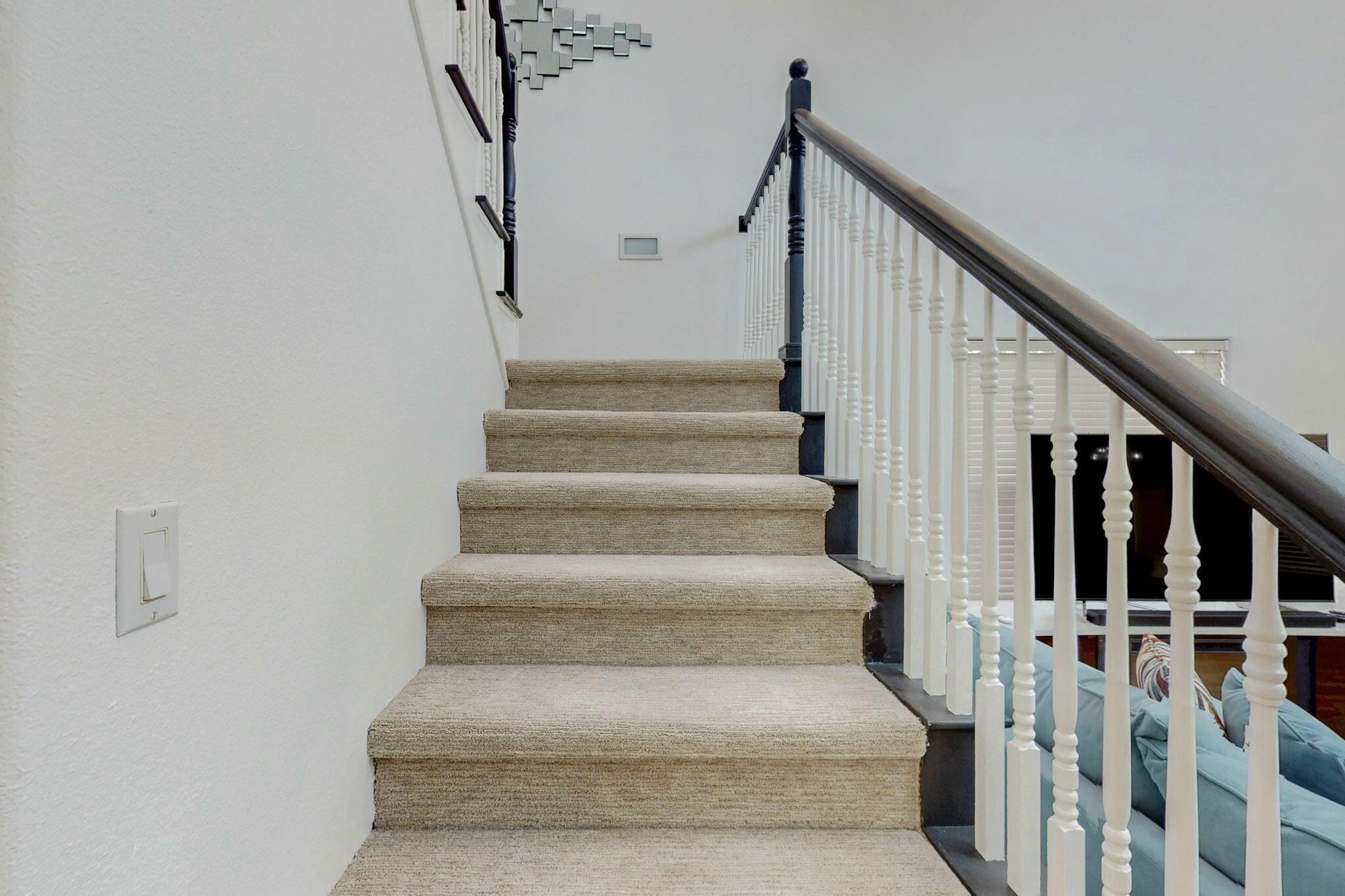 7231 CARDIFF Avenue NE