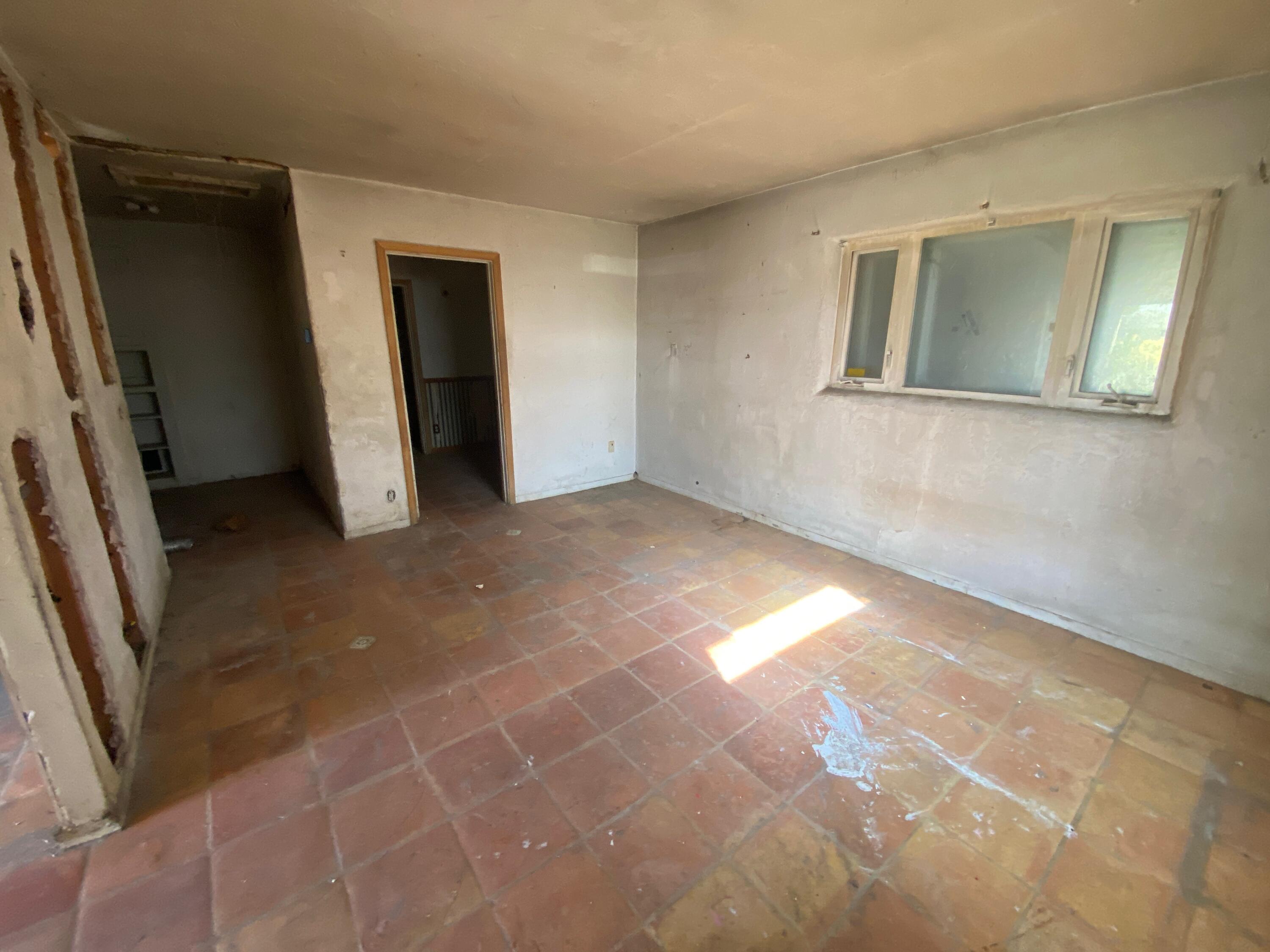 2403 CARDENAS Drive NE