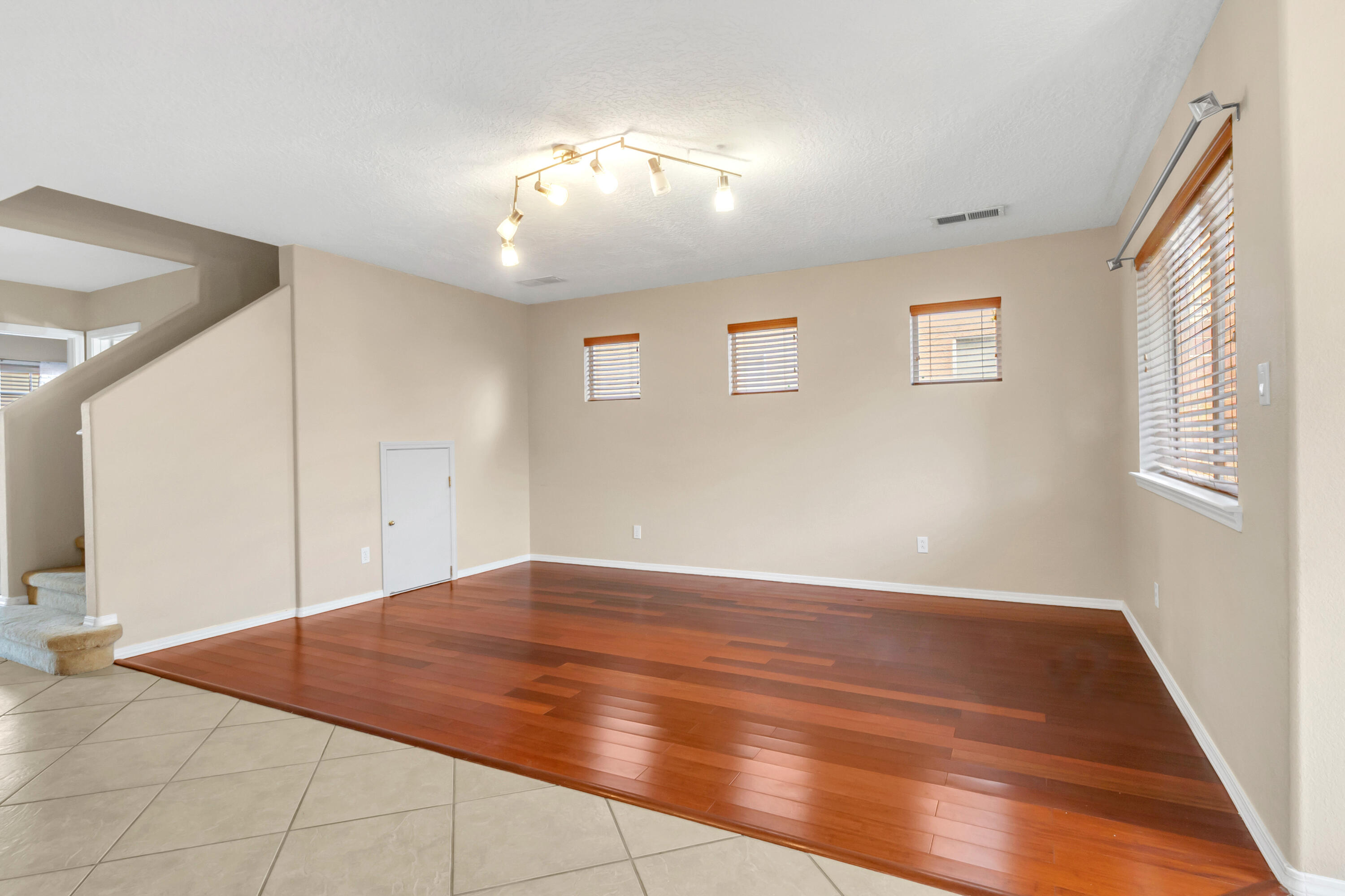 10908 TOMATILLO Lane SE