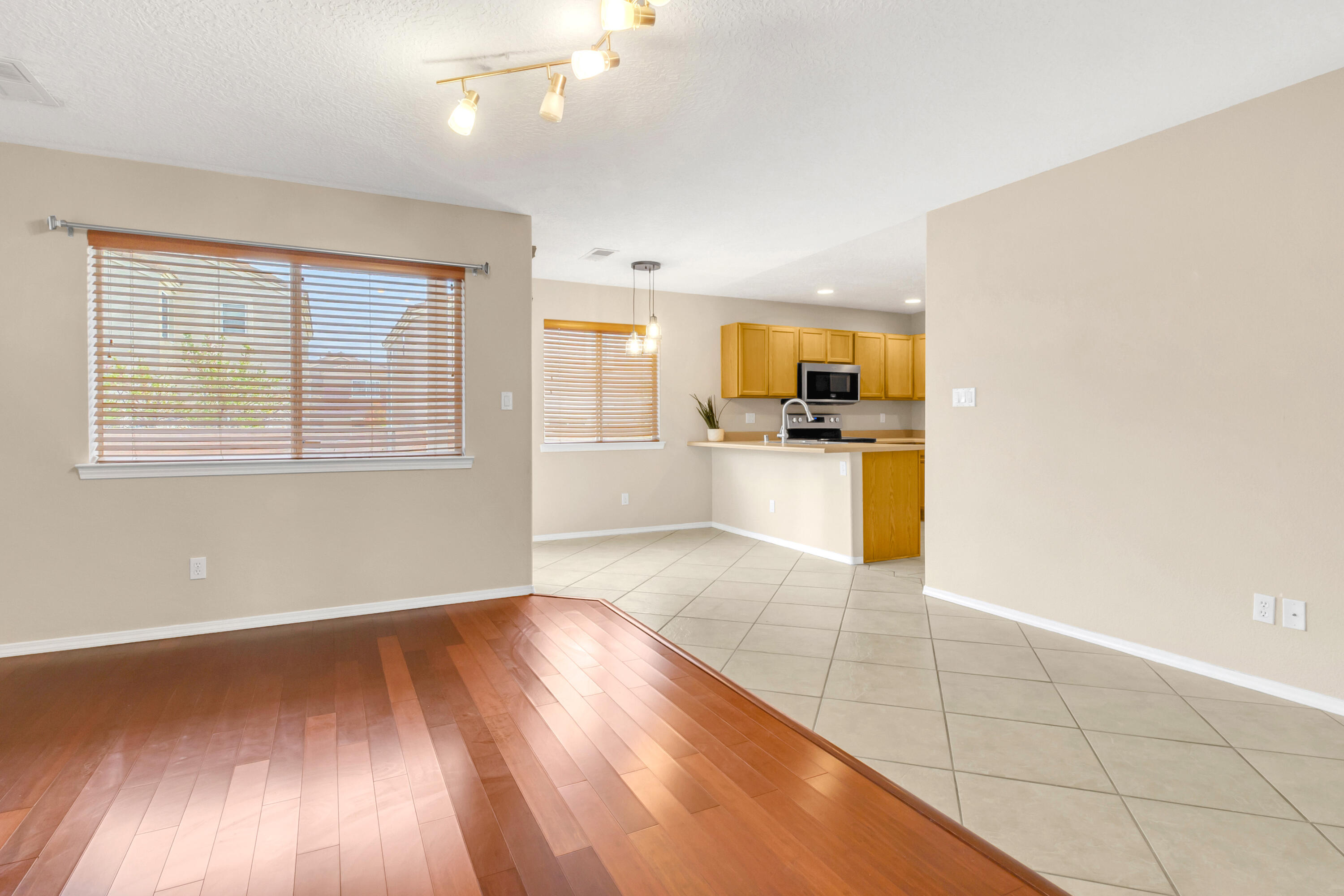 10908 TOMATILLO Lane SE