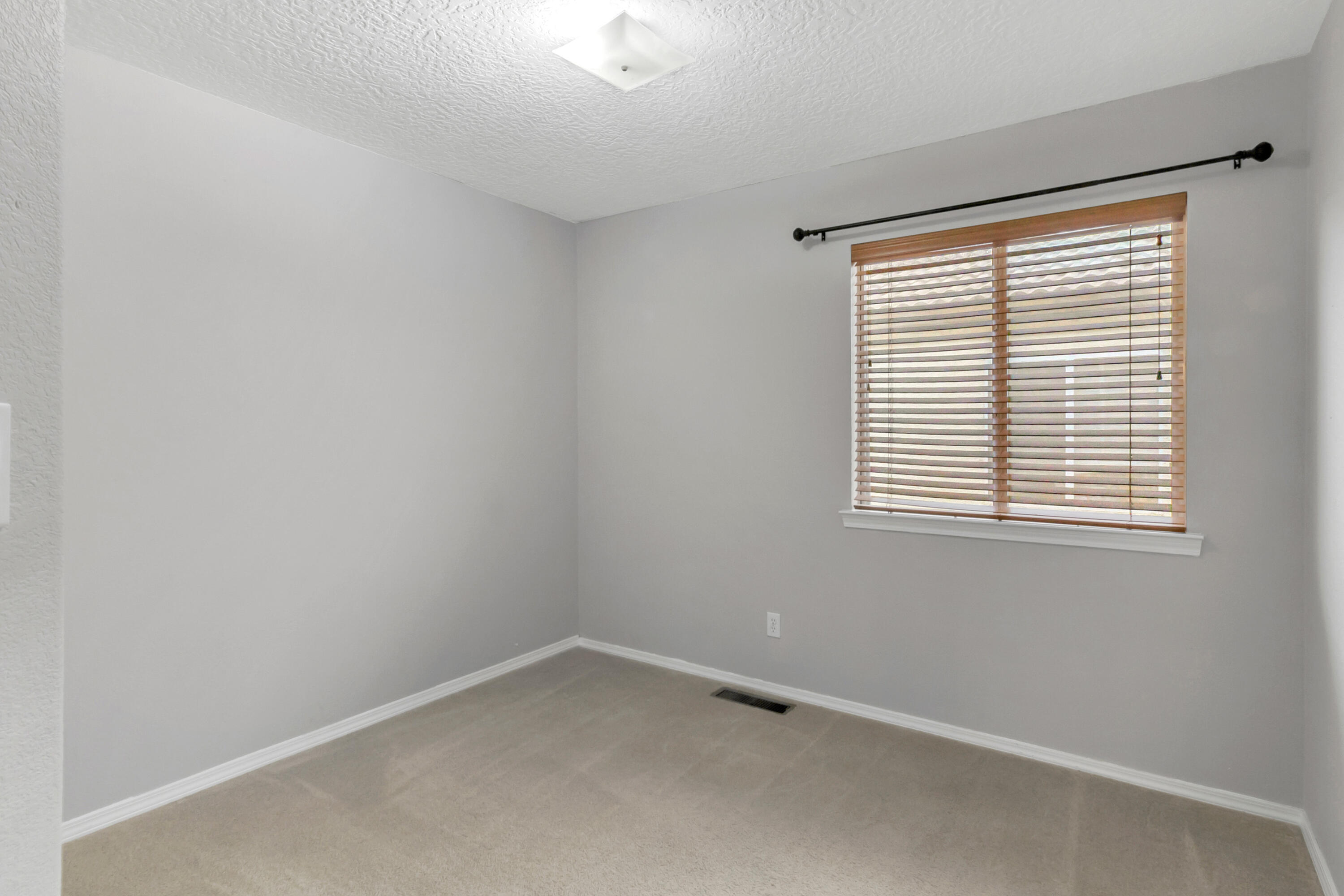 10908 TOMATILLO Lane SE