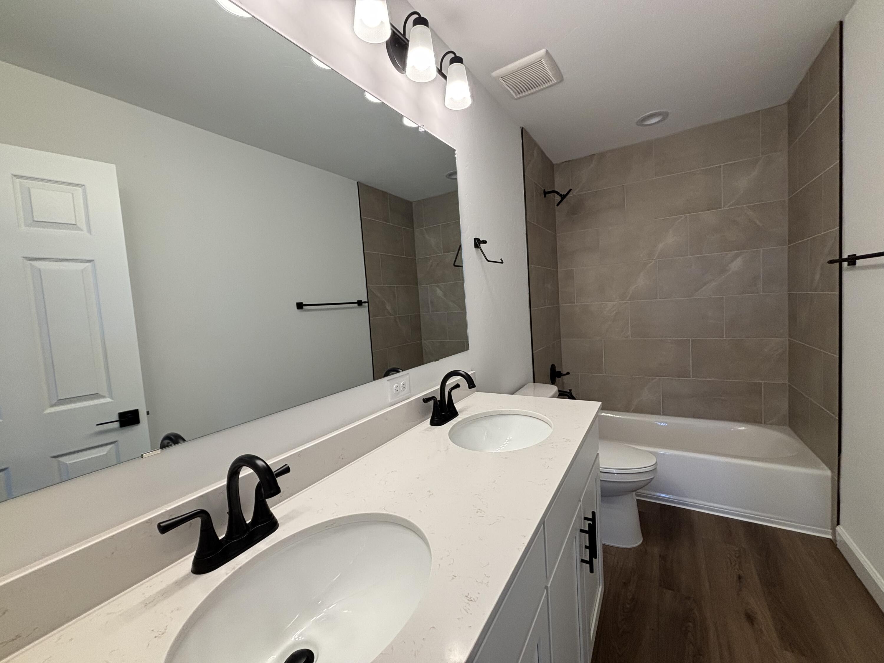 3221 Matador Street SE