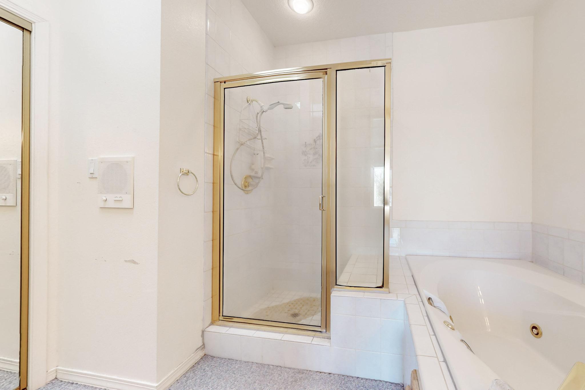 11215 ACADEMY RIDGE Road NE