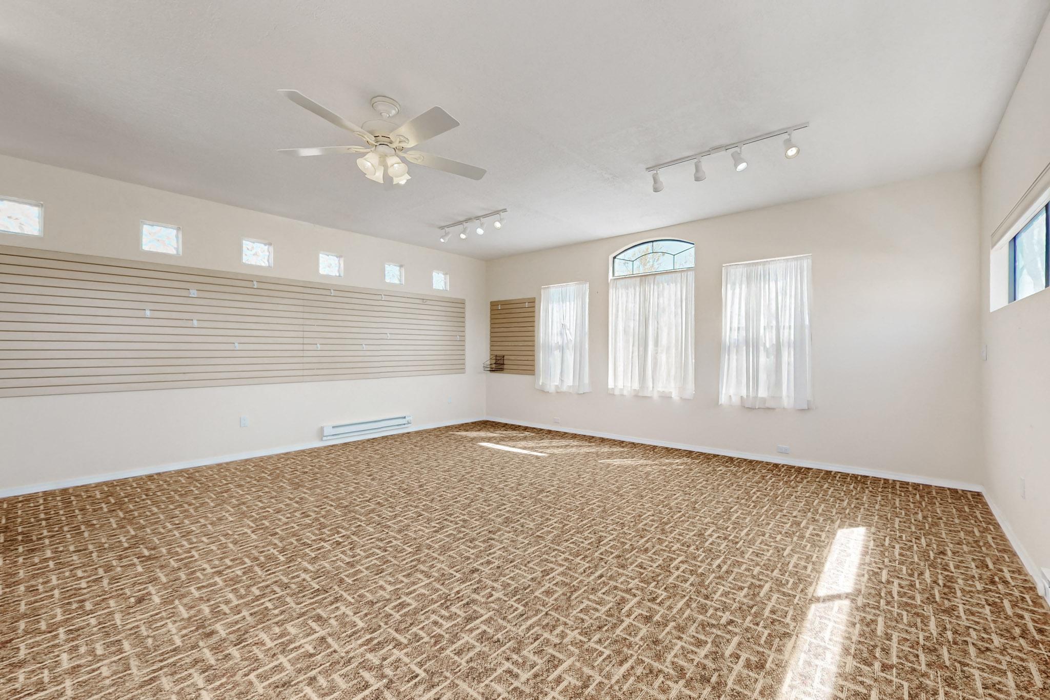 11215 ACADEMY RIDGE Road NE