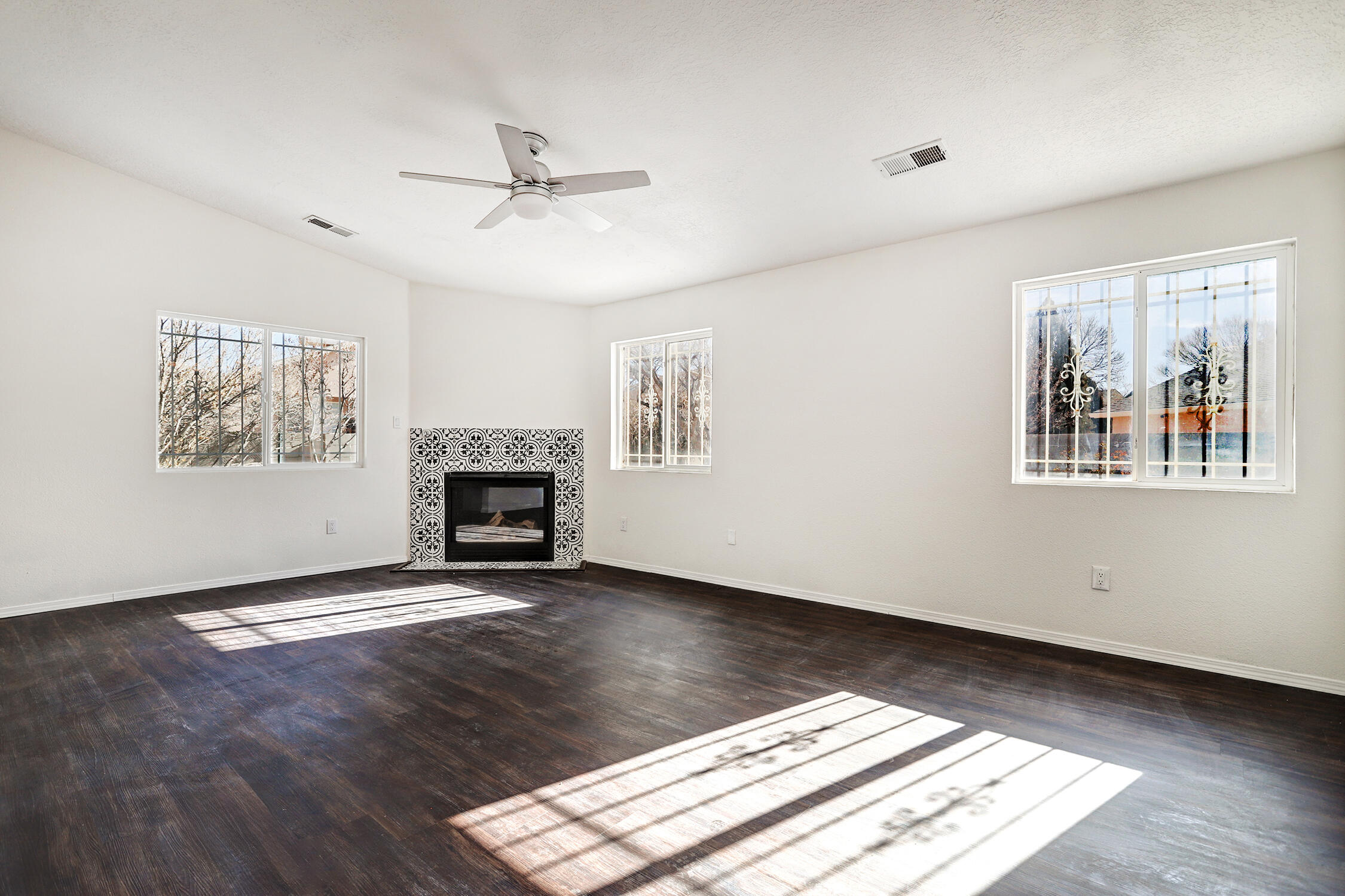 11609 HURON Court SE