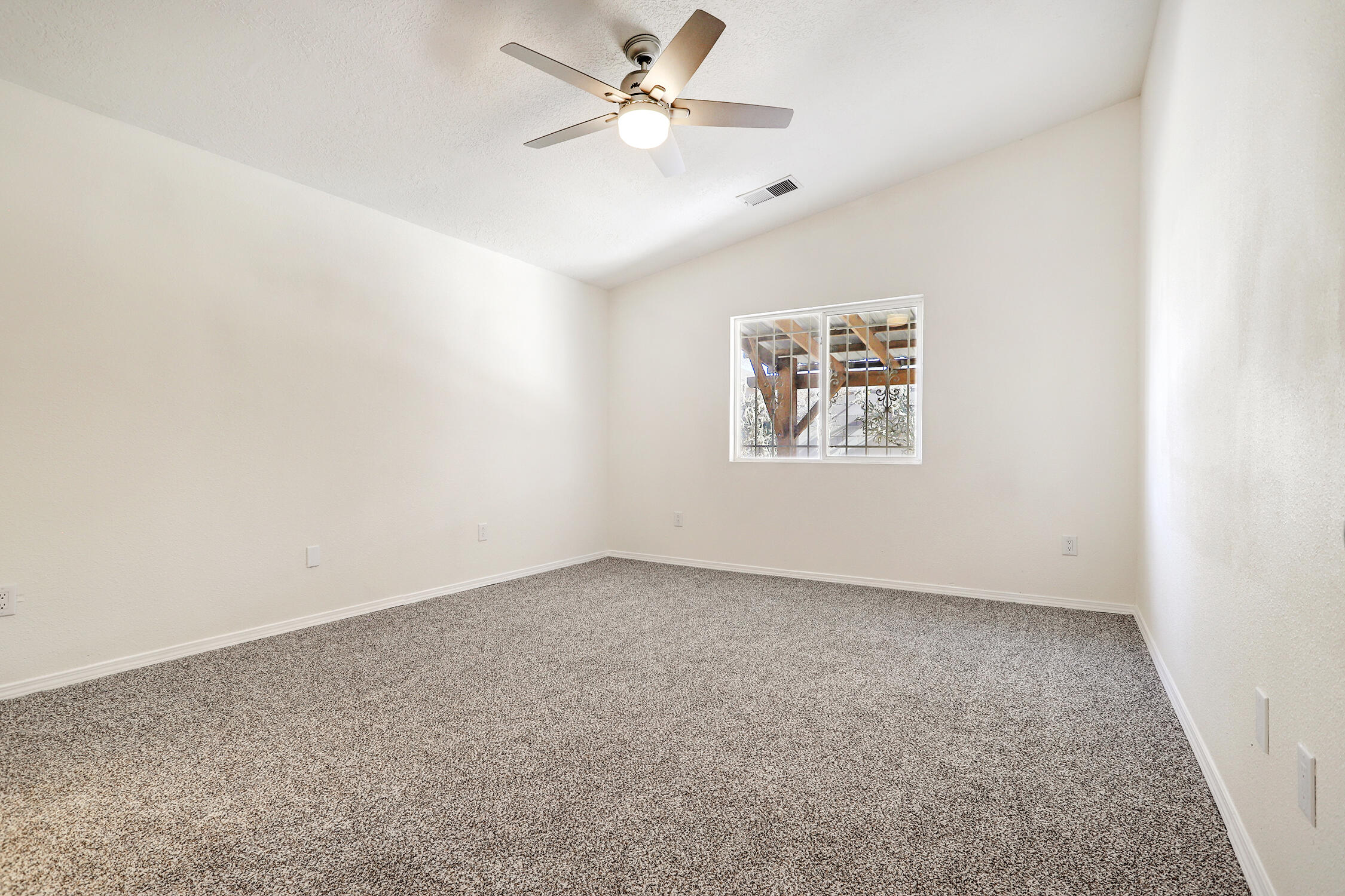 11609 HURON Court SE