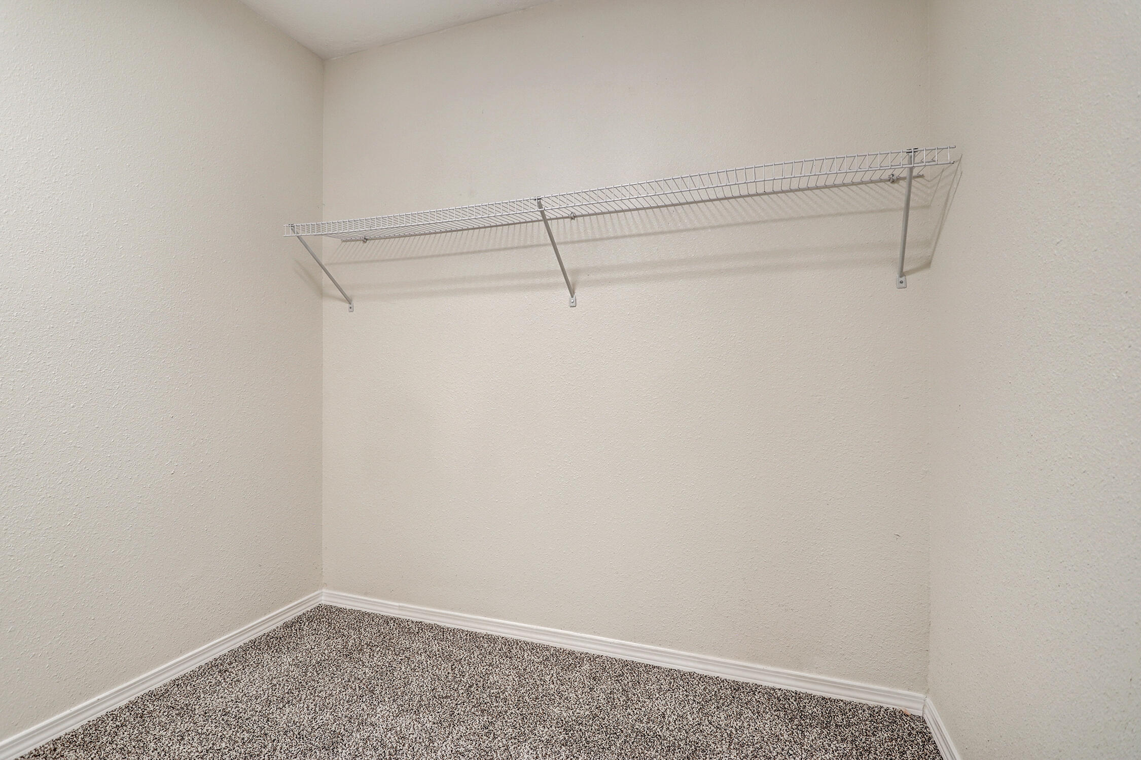 11609 HURON Court SE