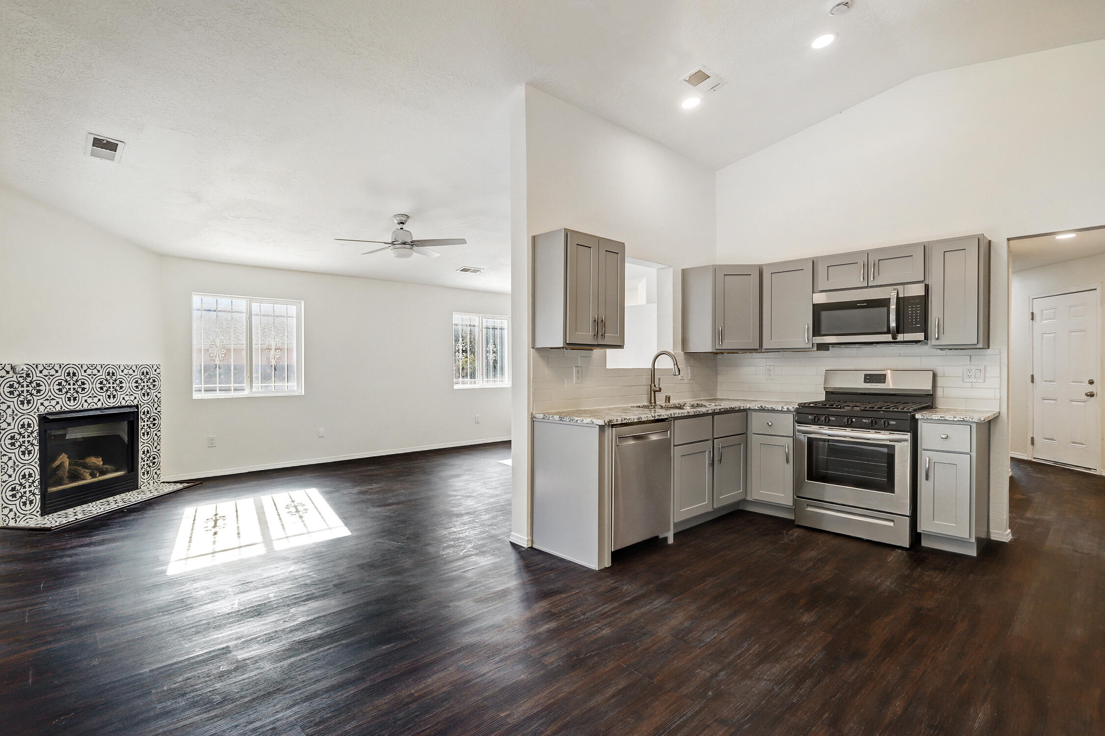 11609 HURON Court SE