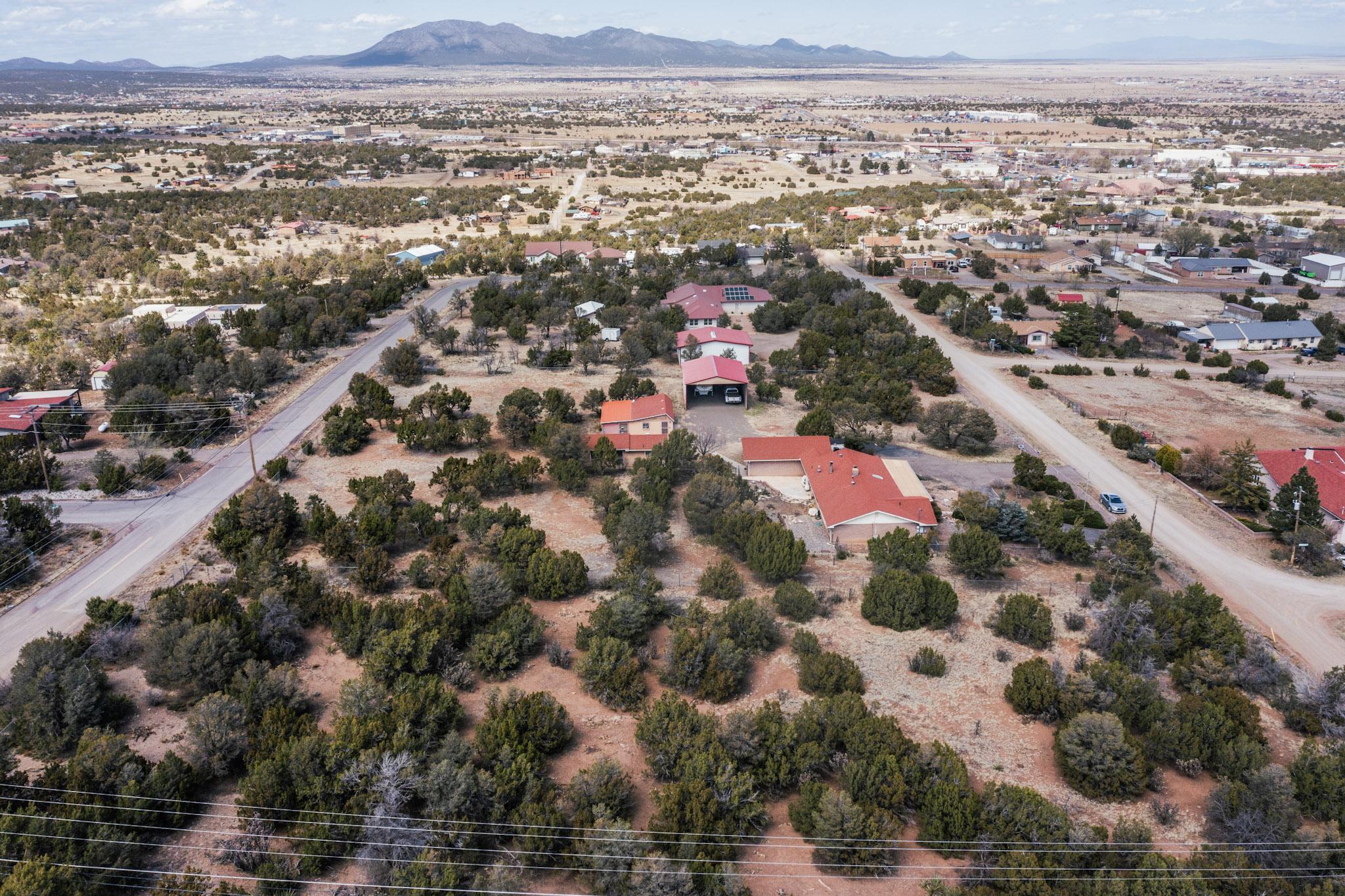10 MOUNTAINAIR Road
