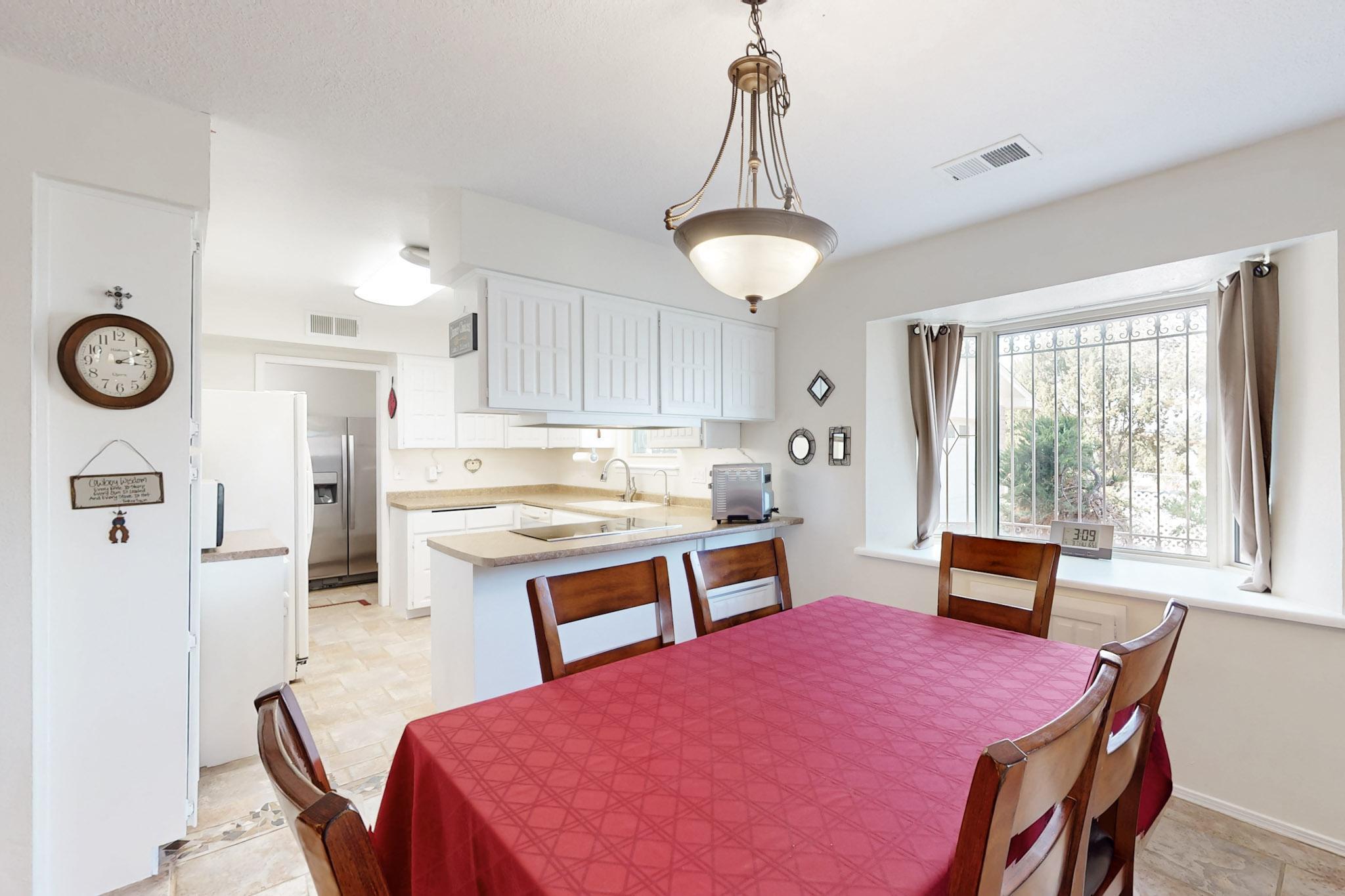 10 MOUNTAINAIR Road