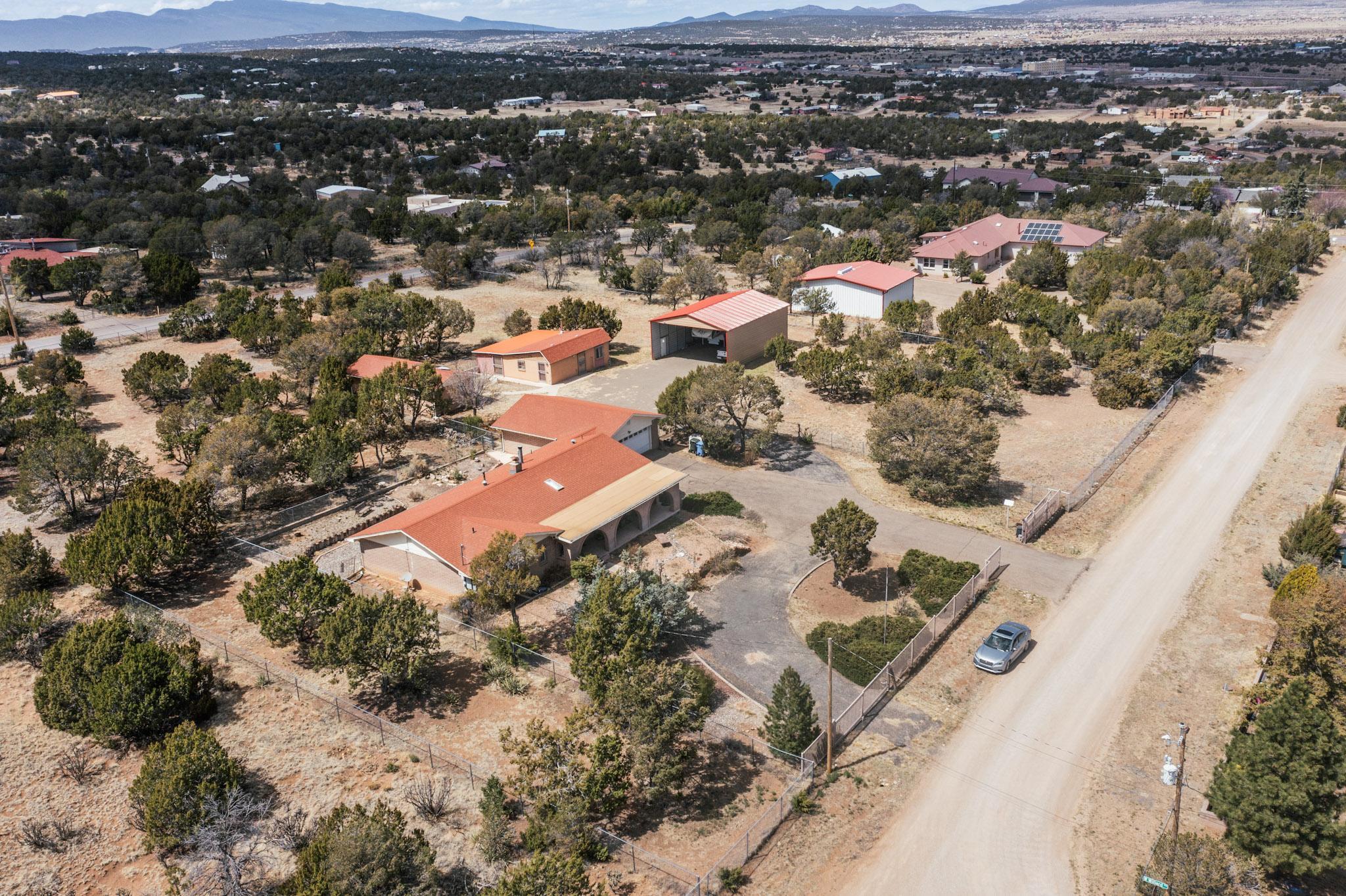 10 MOUNTAINAIR Road