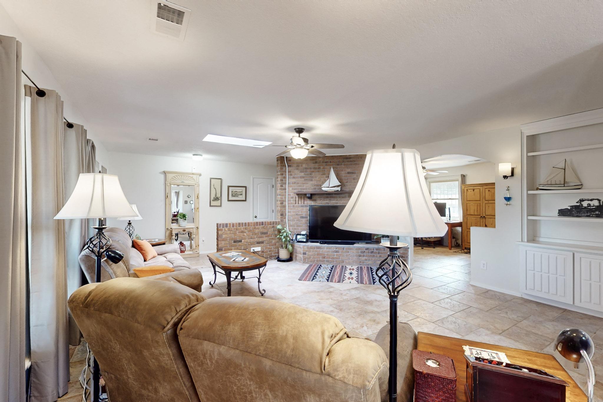10 MOUNTAINAIR Road