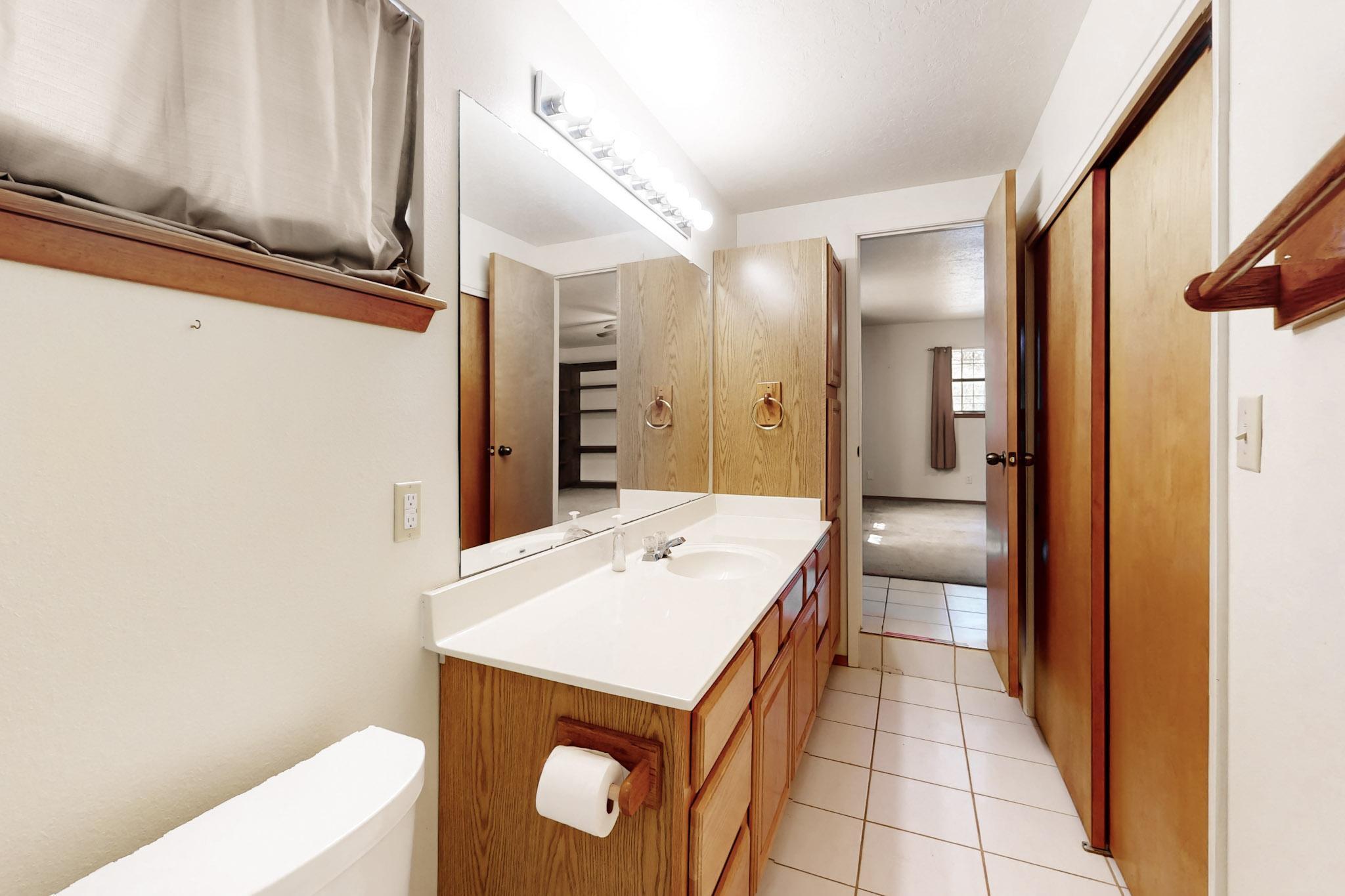 10 MOUNTAINAIR Road