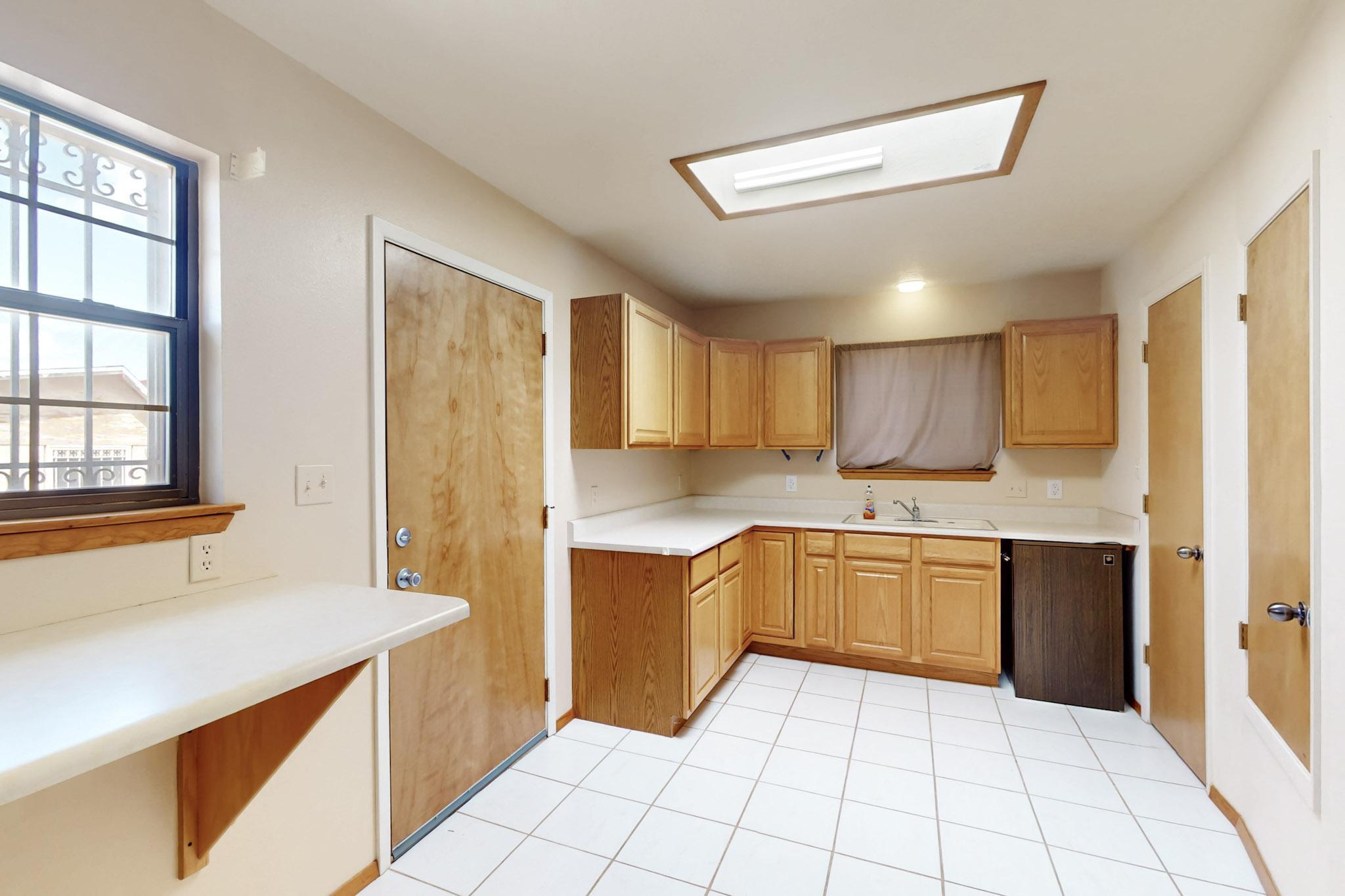 10 MOUNTAINAIR Road