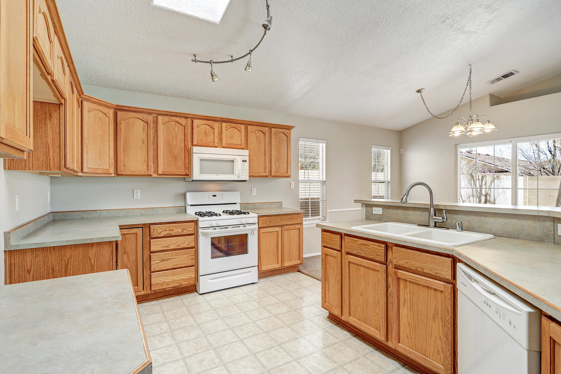 10300 COUNTRY MANOR Place NW