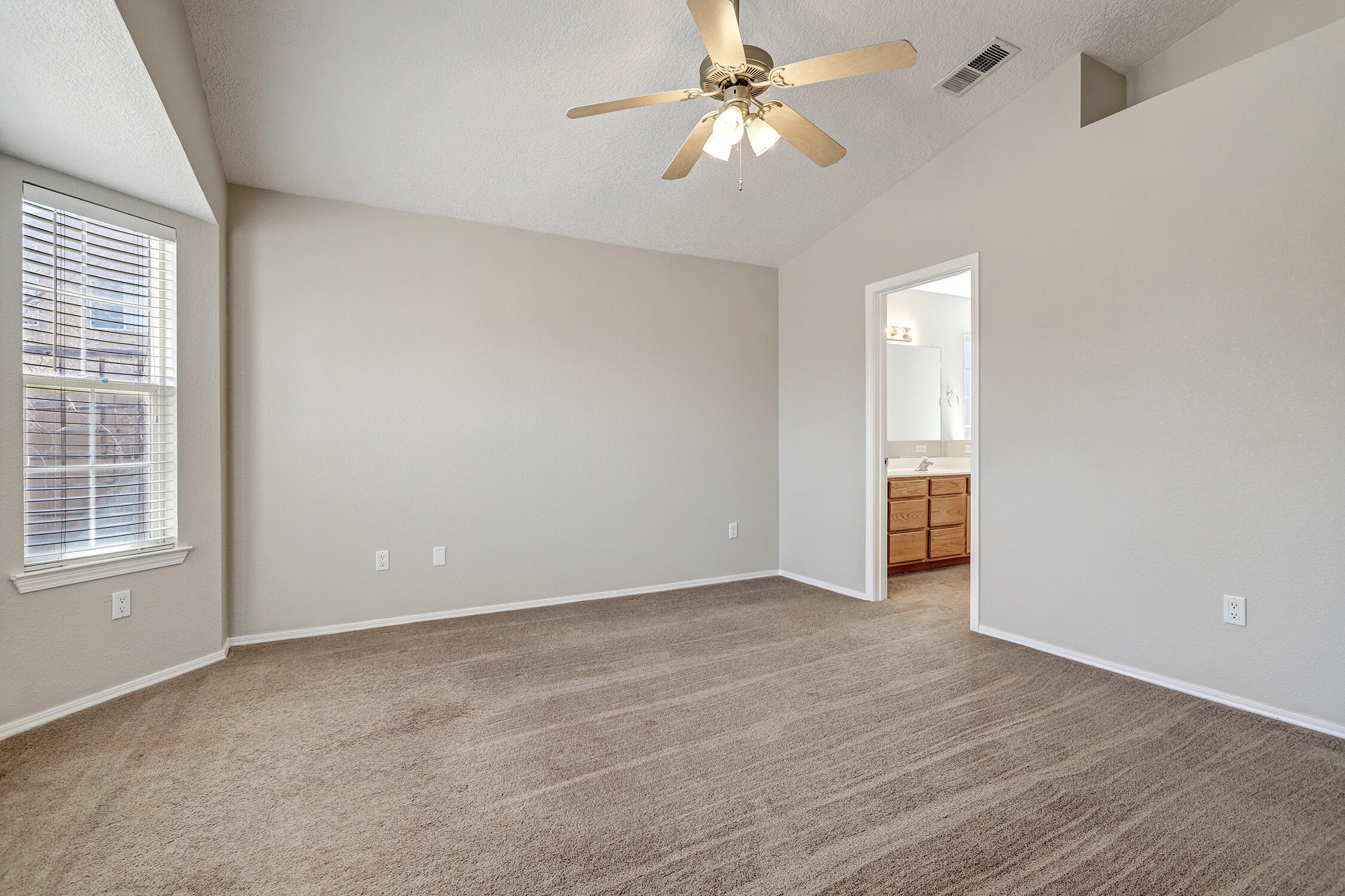 10300 COUNTRY MANOR Place NW