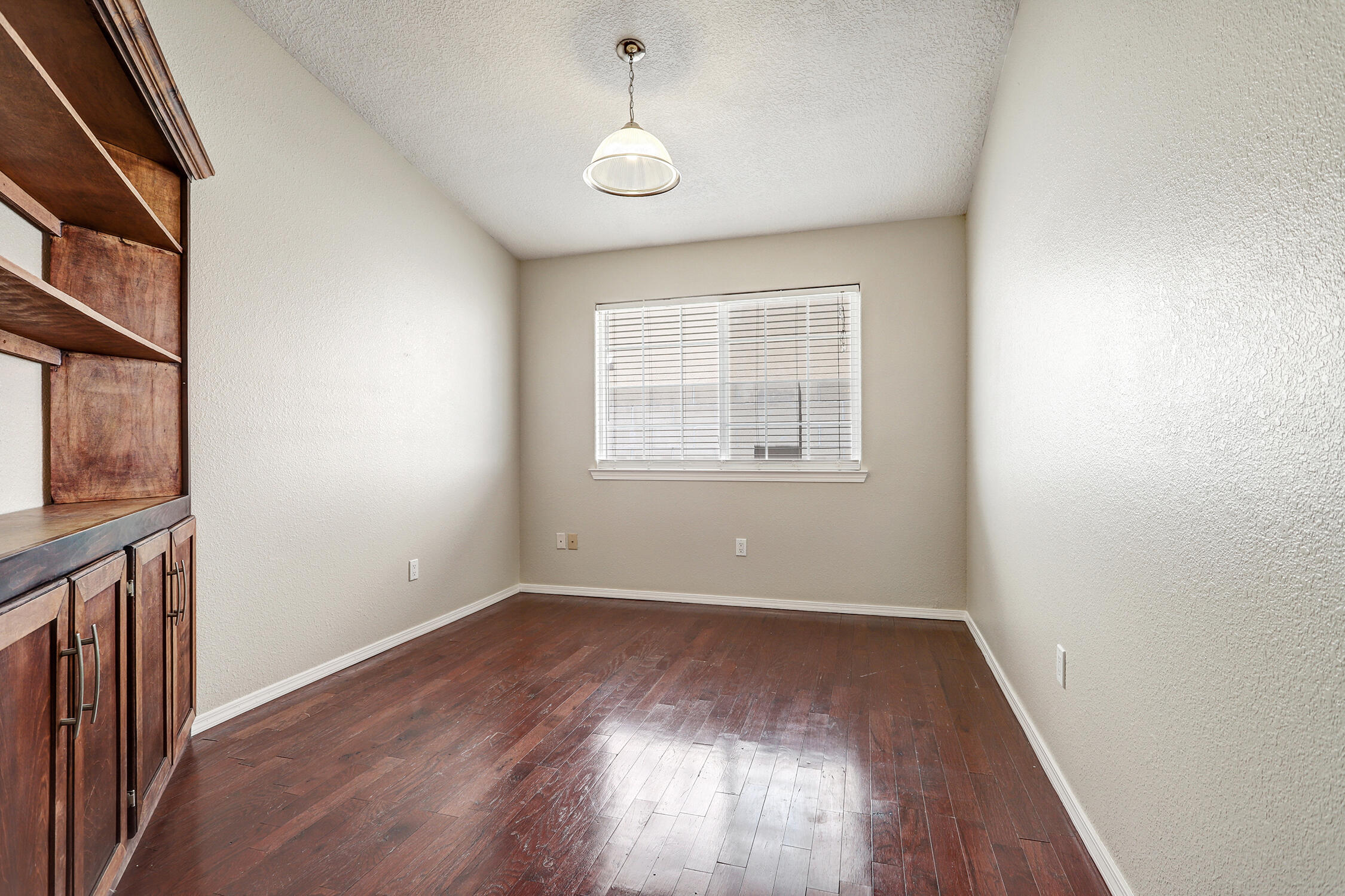 10300 COUNTRY MANOR Place NW